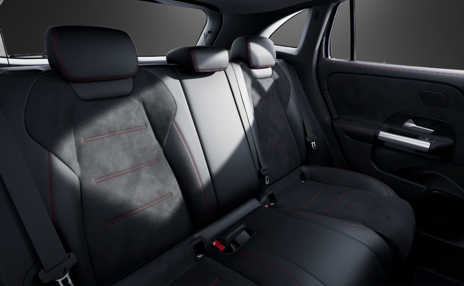 MERCEDES-BENZ GLA 220d 4Matic 8G-DCTSwiss Star-image-8