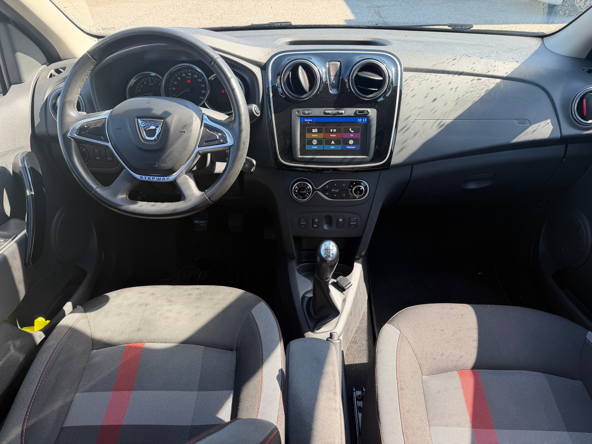 DACIA Logan MCV TCe 90 Stepway-image-6