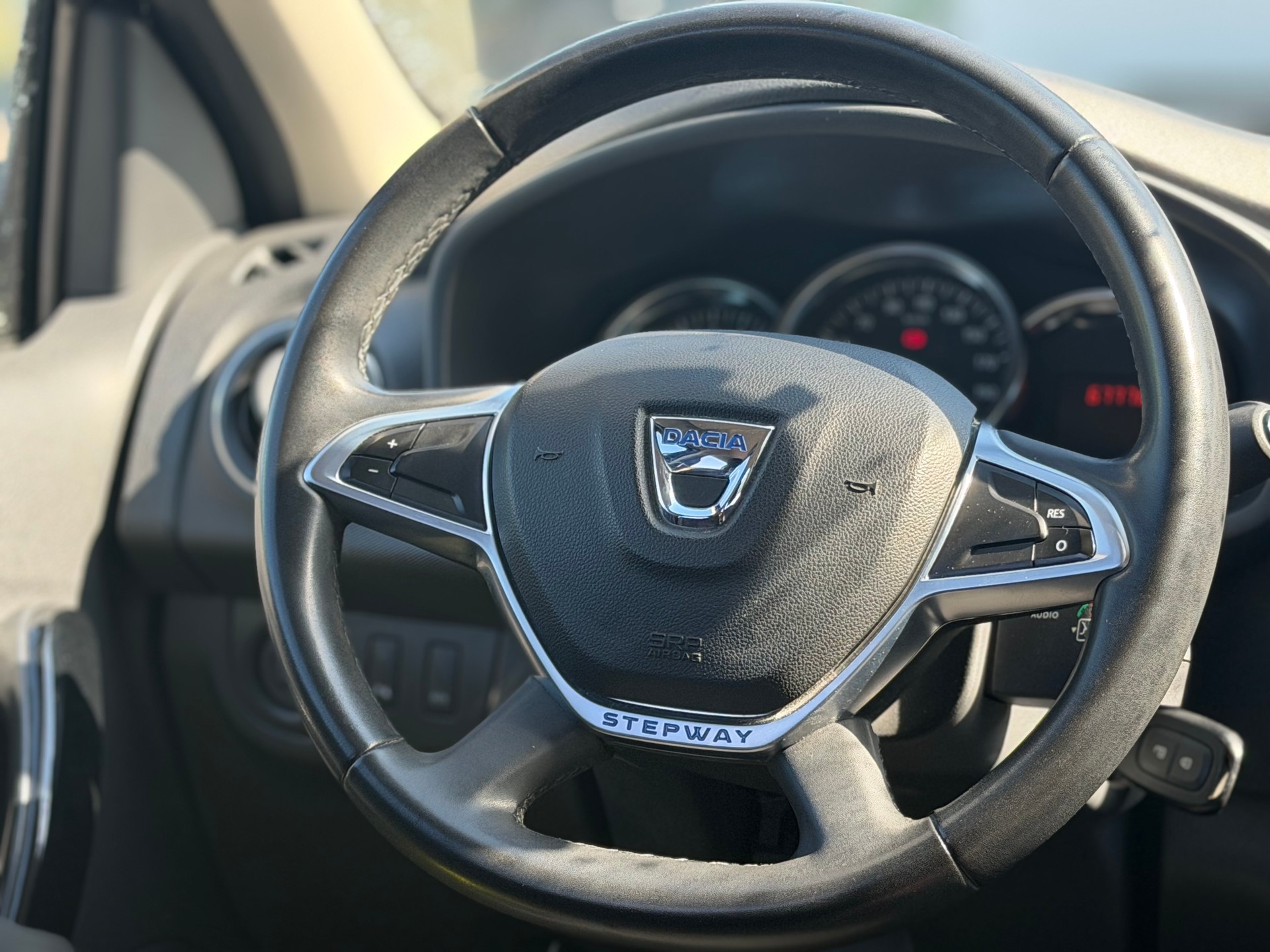 DACIA Logan MCV TCe 90 Stepway-image-8