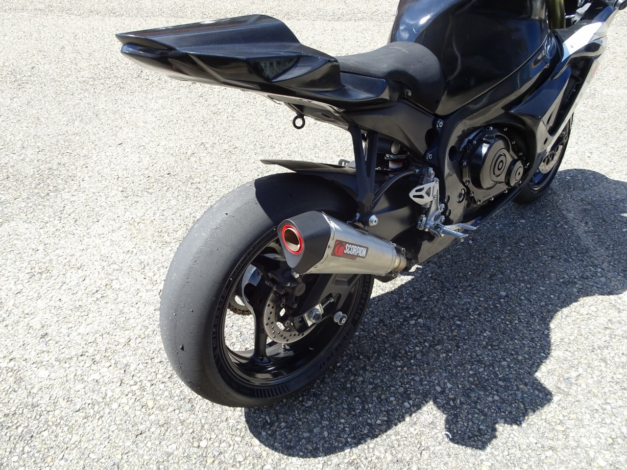 SUZUKI GSX-R 750 L1 Piste-image-5