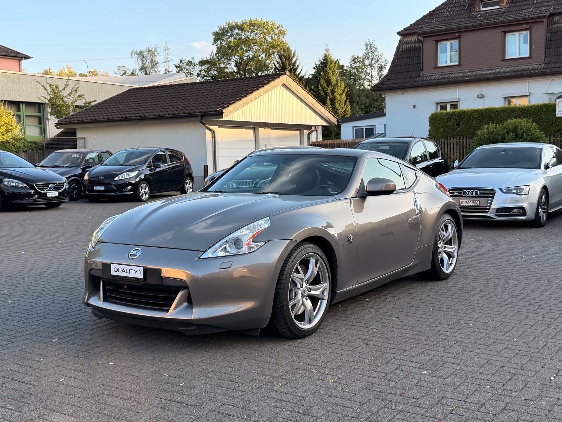 NISSAN 370 Z Pack-showroom-element-2