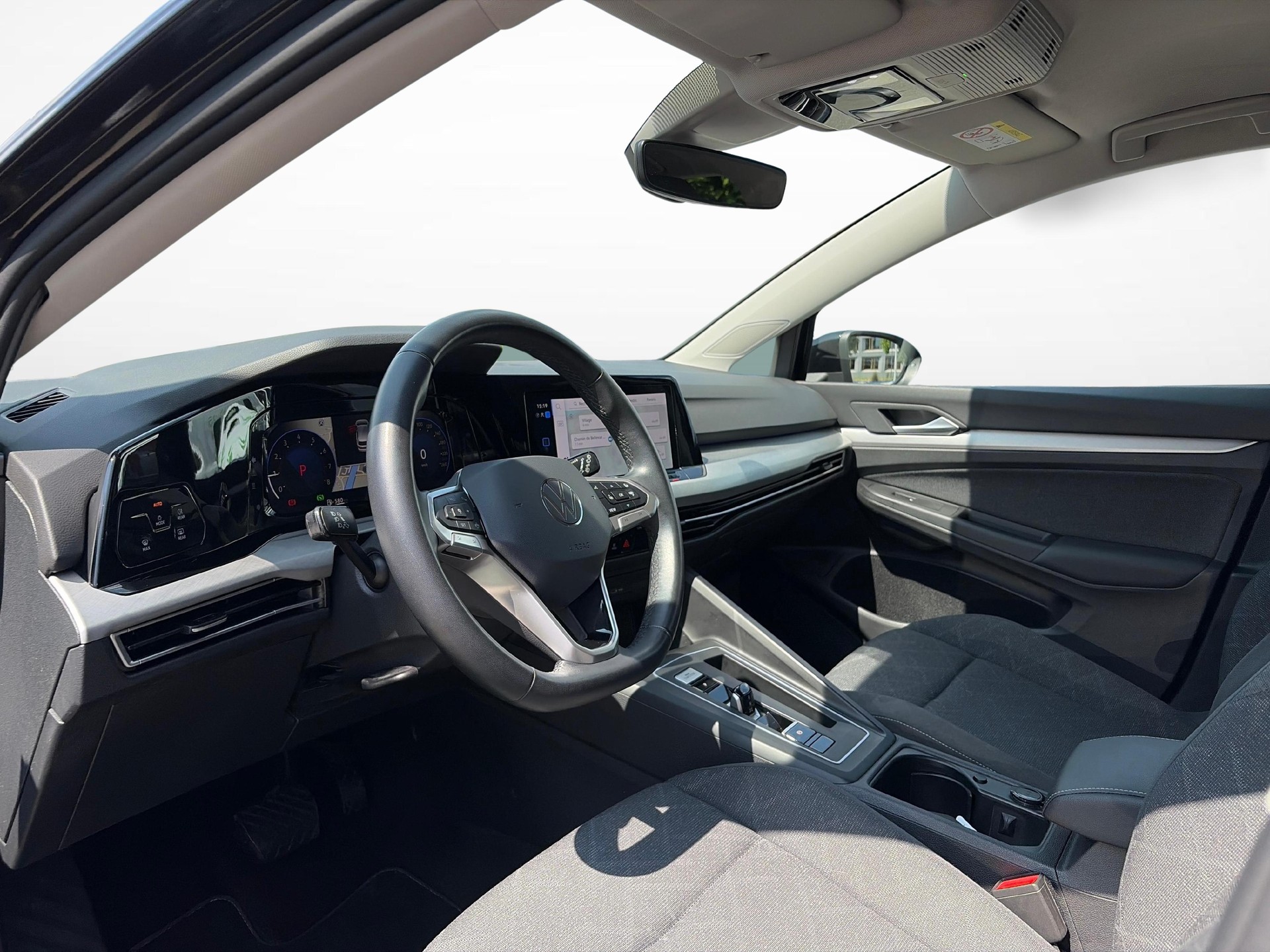VW Golf VIII 1.5 eTSI 75 Edition-image-8