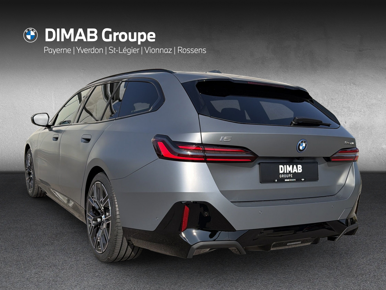BMW i5 xDrive40 M Sport Pro-showroom-element-2