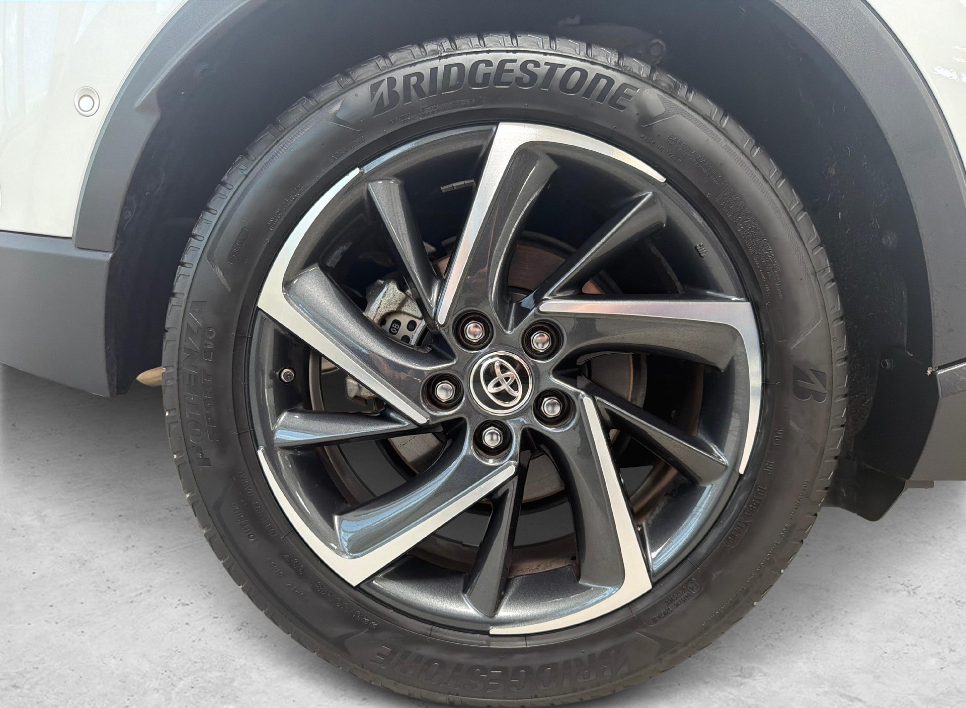 TOYOTA C-HR 2.0 VVTi HSD Move + Ruote invernali incluse-image-12