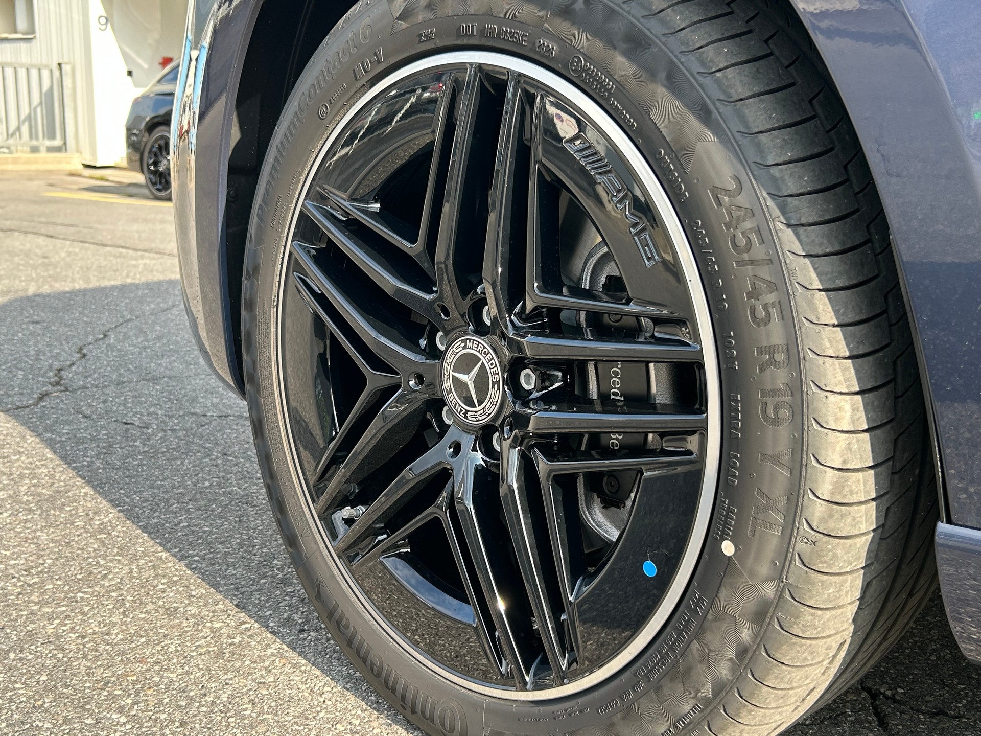 MERCEDES-BENZ V 300 d Exclusive L SWISS EDITION 4MATIC-image-4