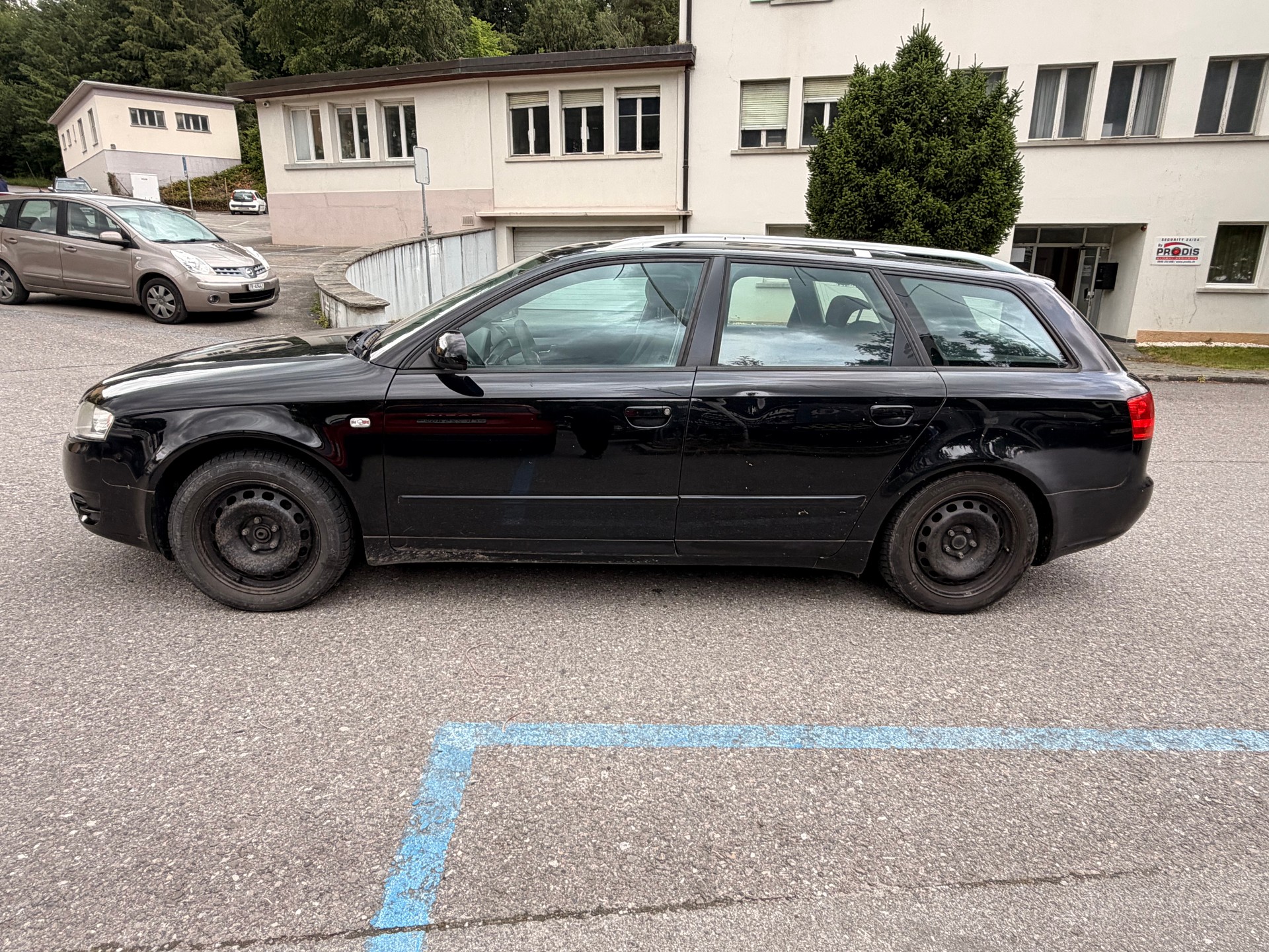 AUDI A4 Avant 2.0-showroom-element-2