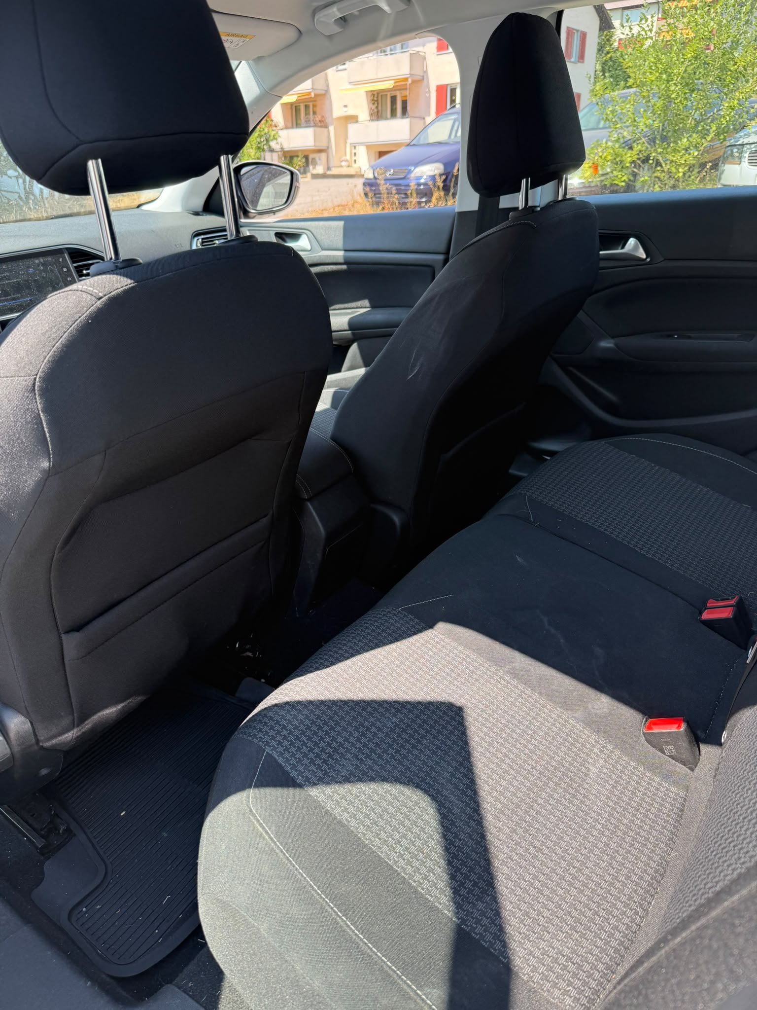 PEUGEOT 308 SW 1.5 BlueHDI Allure EAT8-image-6