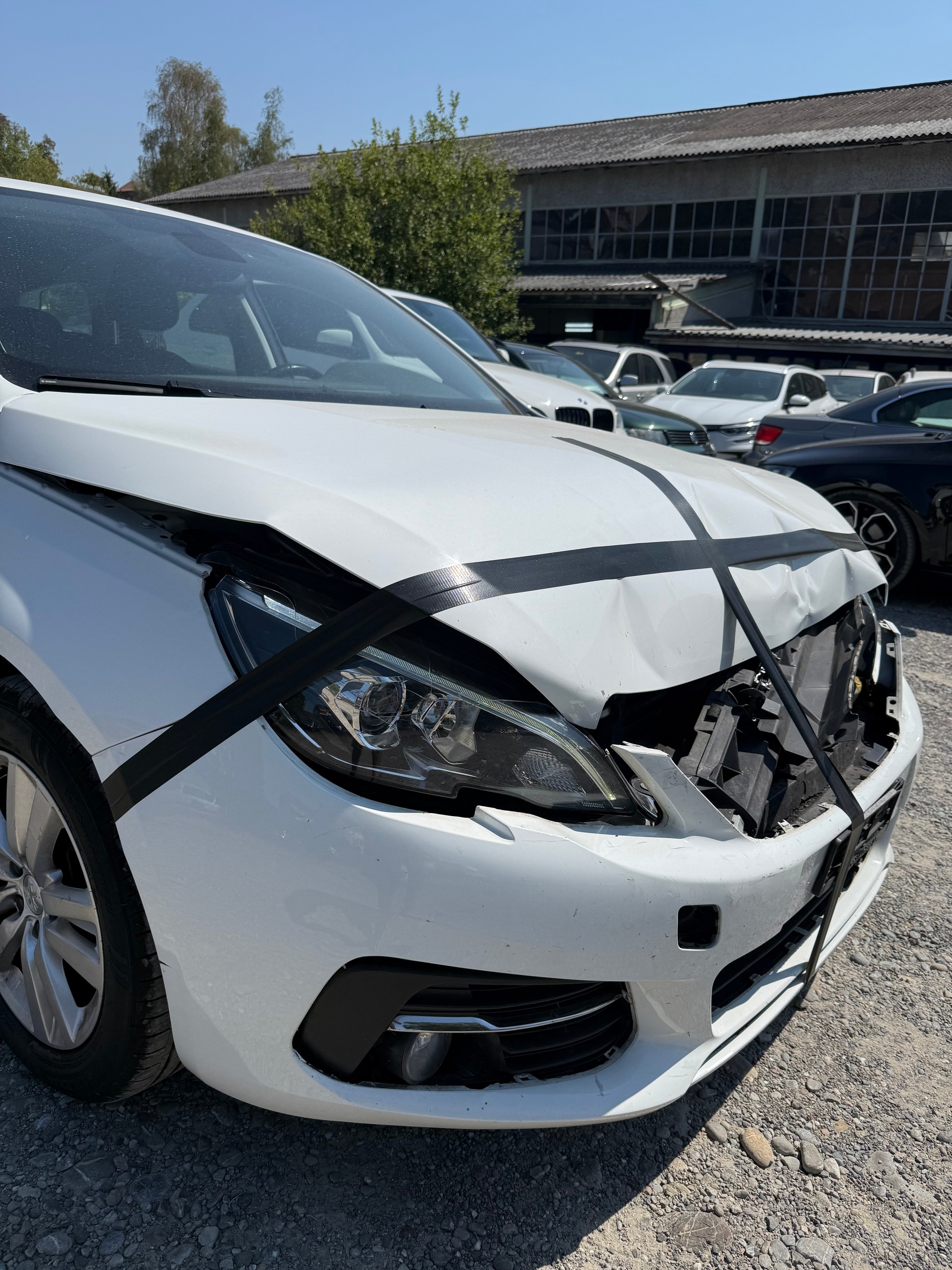 PEUGEOT 308 SW 1.5 BlueHDI Allure EAT8-image-1