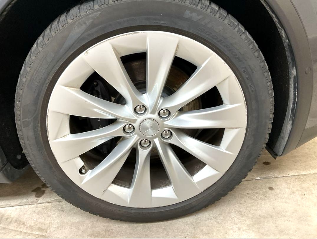 TESLA Model X 75 D-image-7