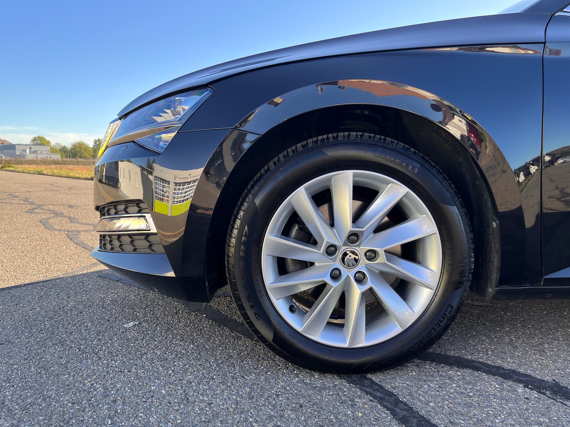 SKODA Superb Combi 2.0 TDi Style 4x4 DSG * MY SKODA PAKET - LEDER ALCANTARA - 1.HAND - AHK 2200kg *-image-11