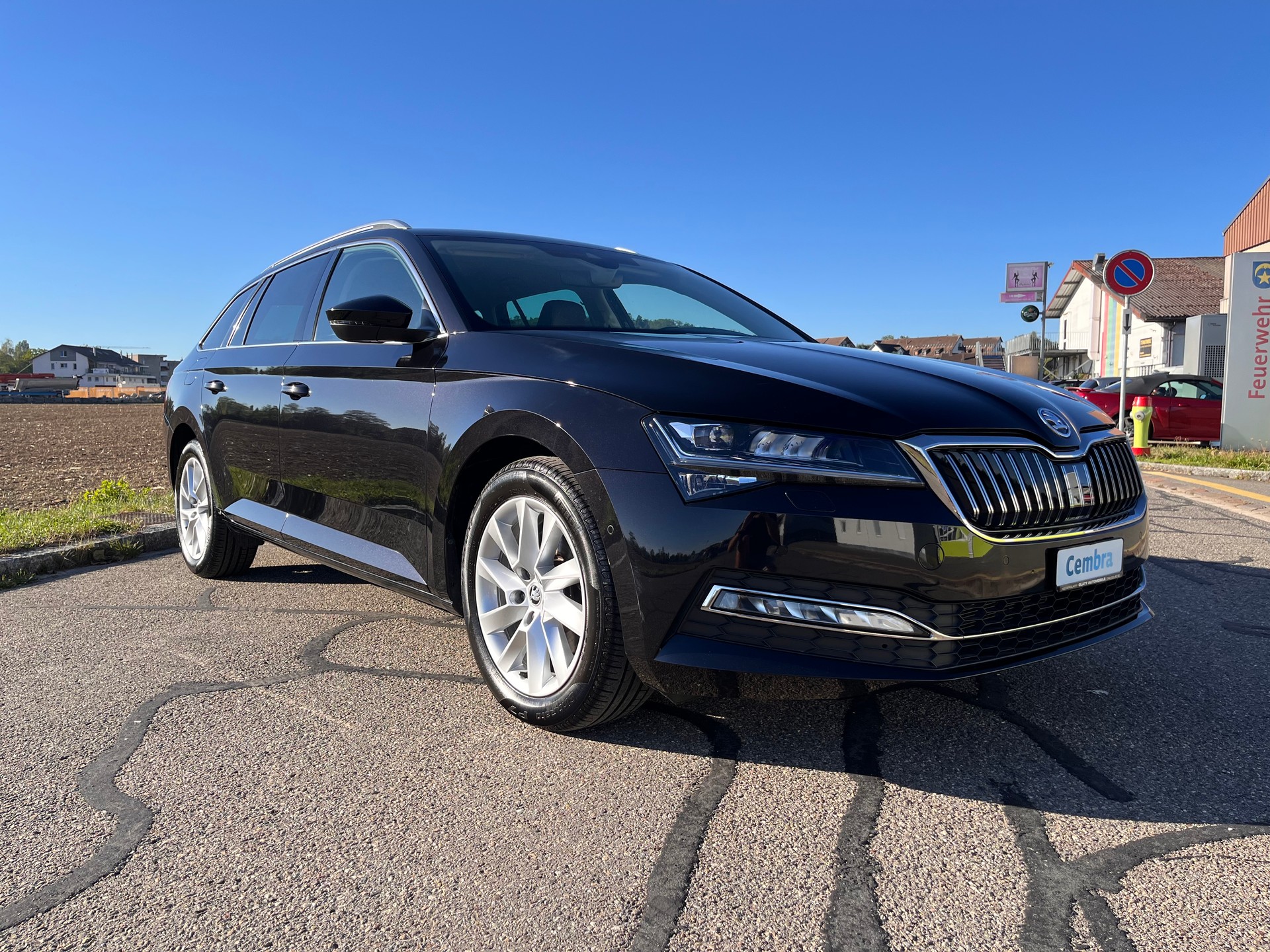 SKODA Superb Combi 2.0 TDi Style 4x4 DSG * MY SKODA PAKET - LEDER ALCANTARA - 1.HAND - AHK 2200kg *-image-6
