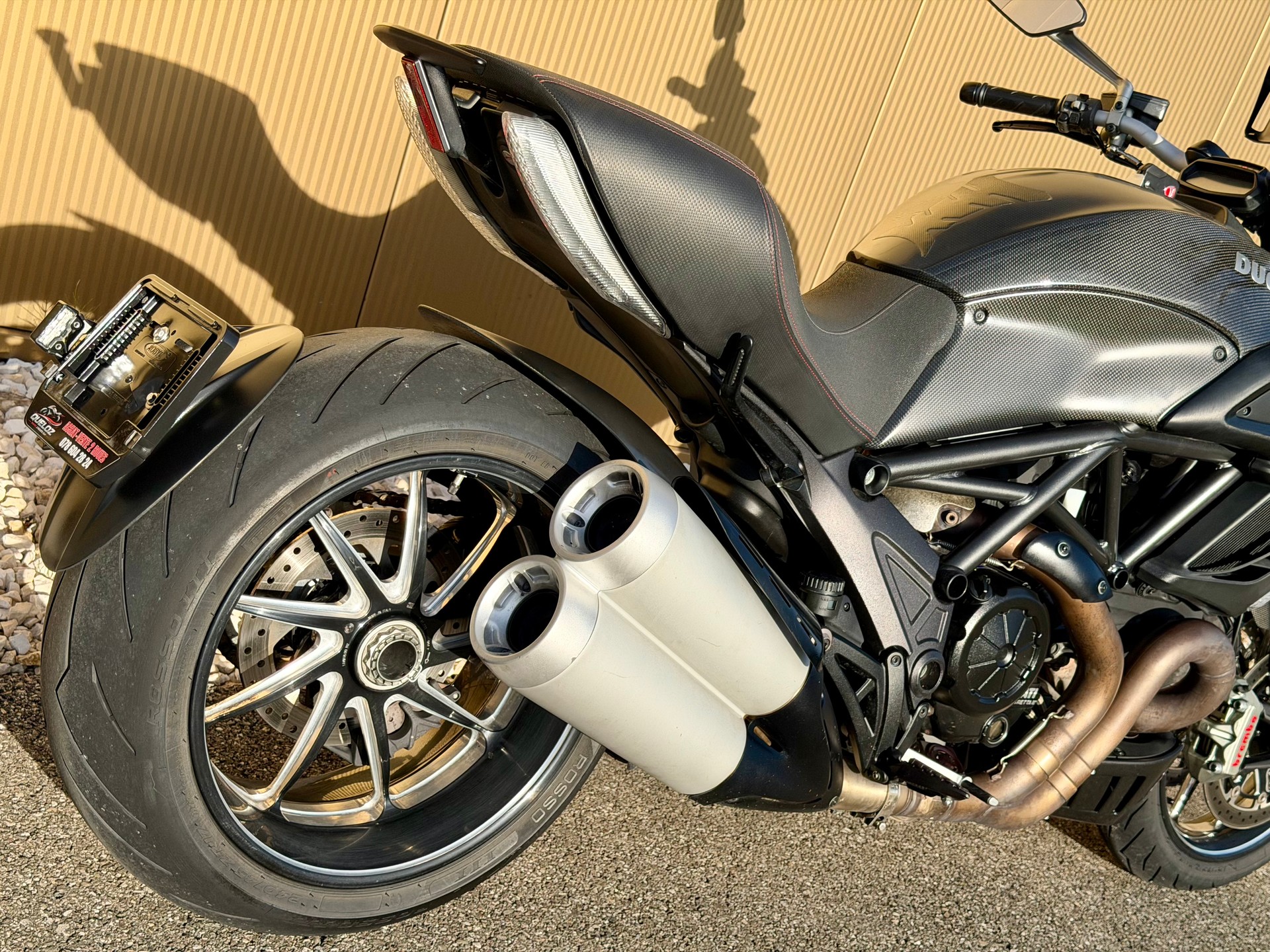 DUCATI Diavel 1200 Carbon-image-6