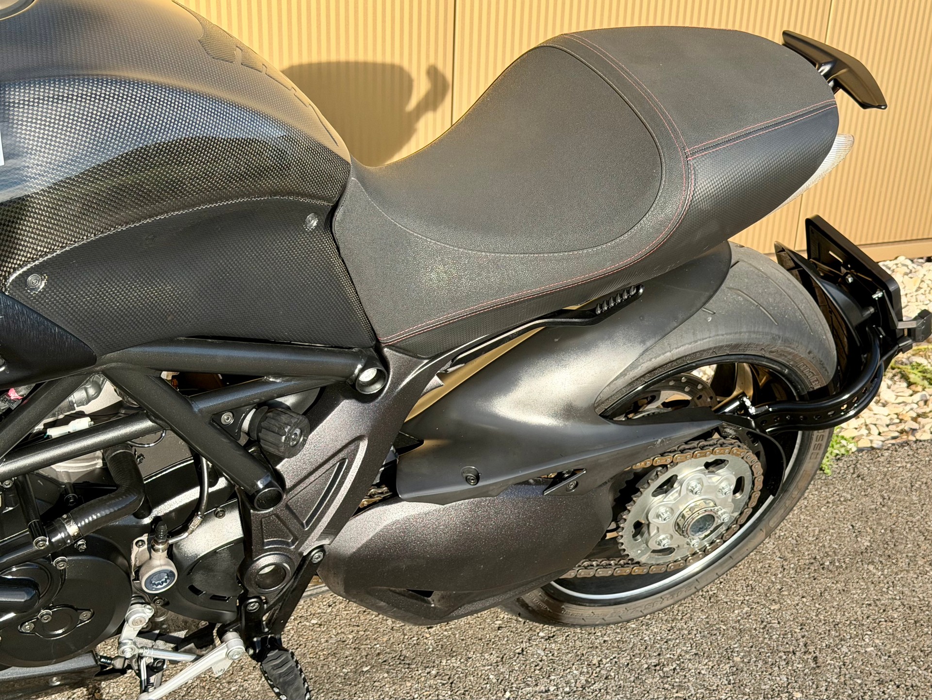 DUCATI Diavel 1200 Carbon-image-14