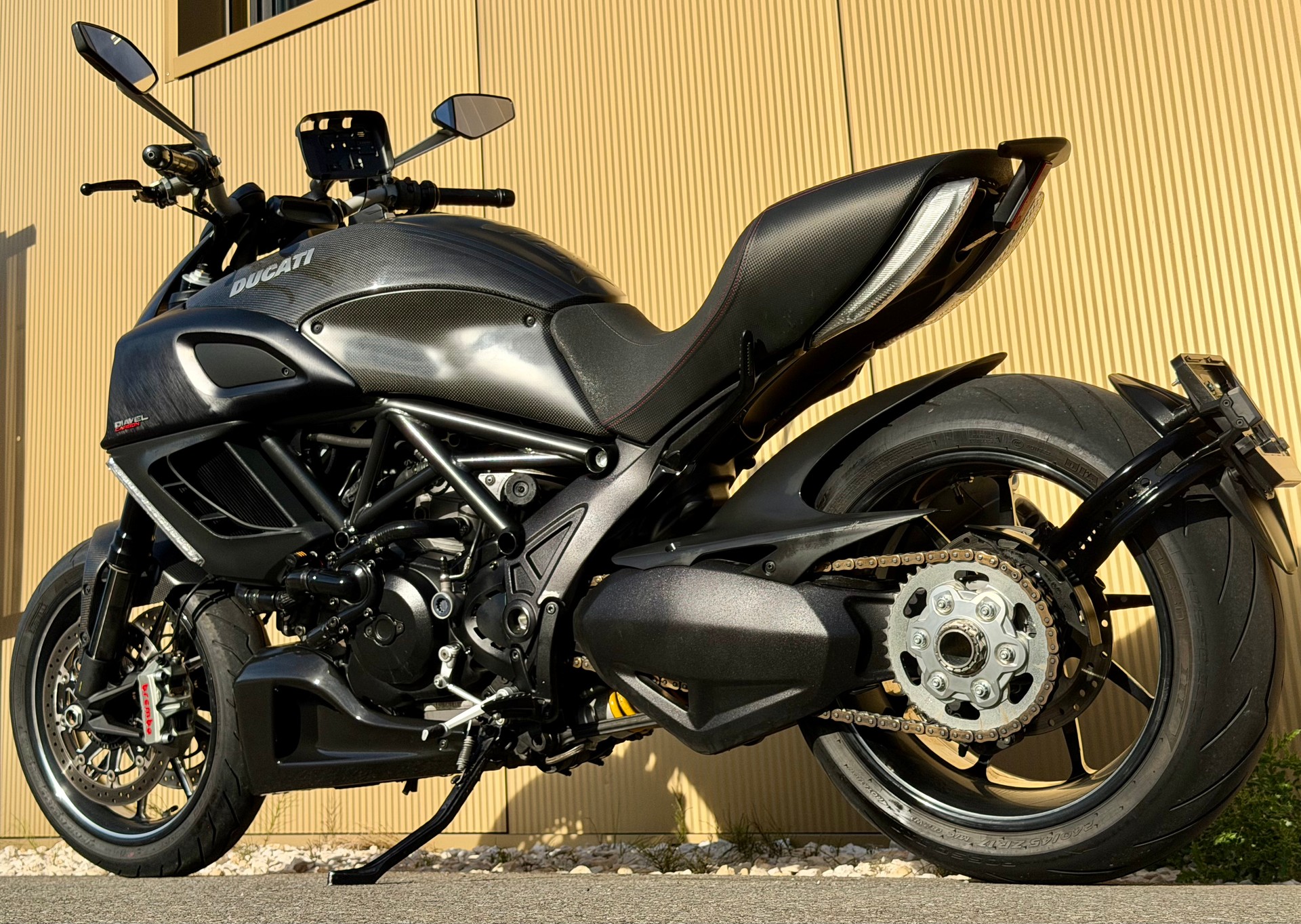 DUCATI Diavel 1200 Carbon-image-11