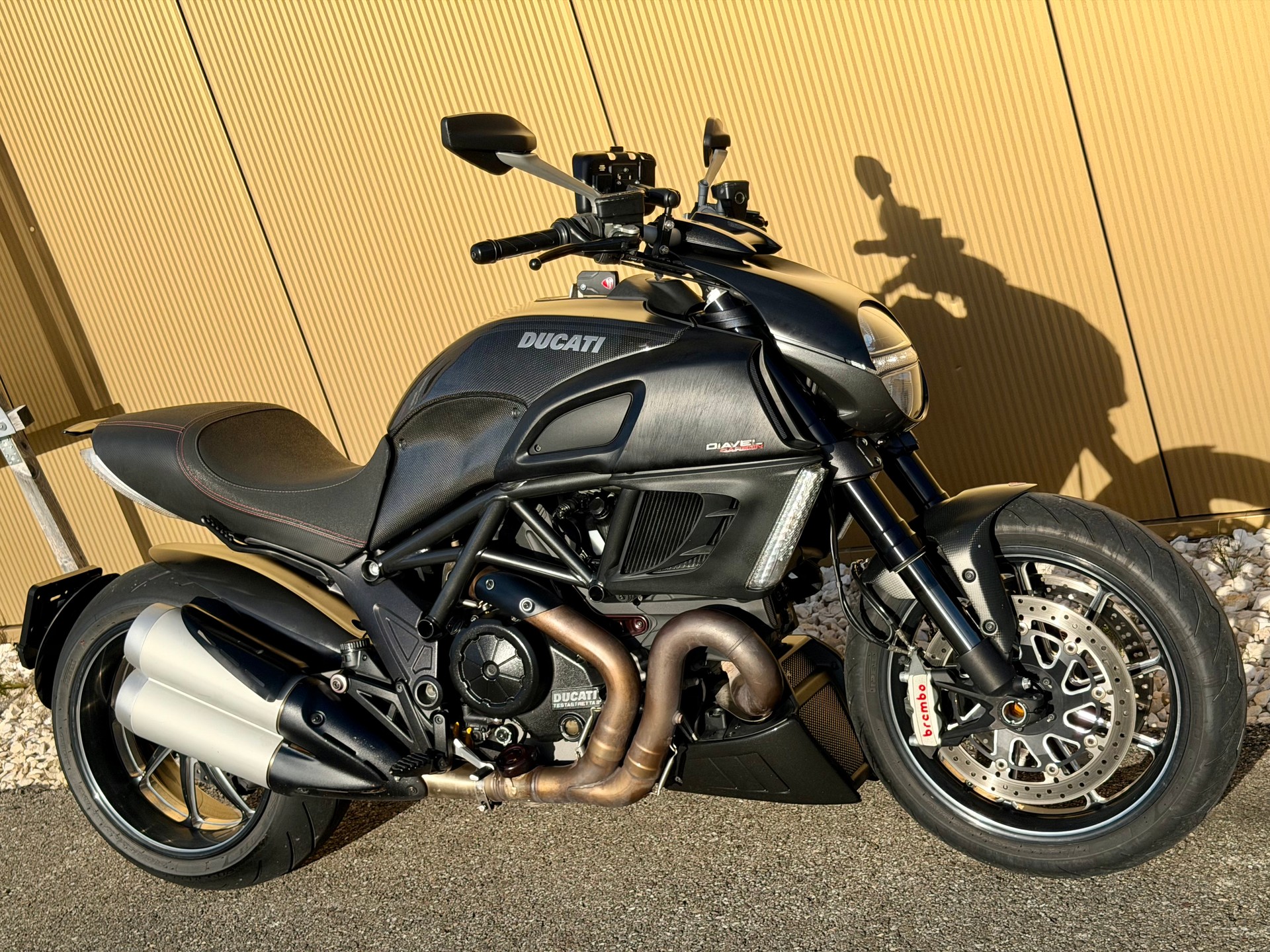 DUCATI Diavel 1200 Carbon-image-2