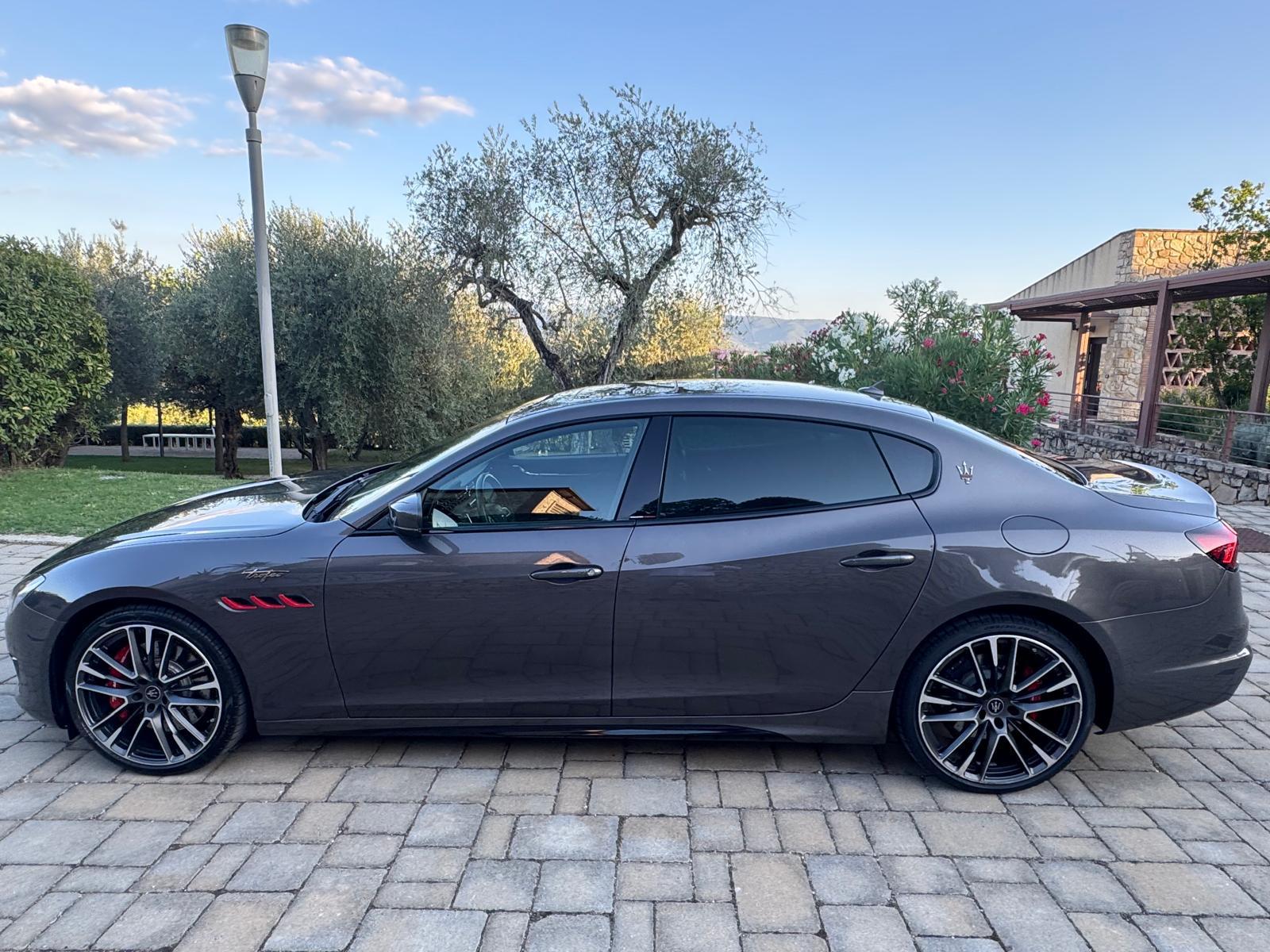 MASERATI 3.8 V8 Trofeo-image-4