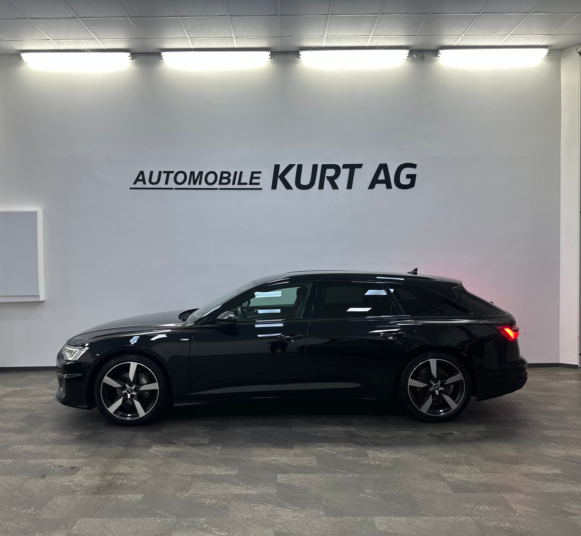AUDI A6 Avant 40 TDI Sport quattro S-tronic-showroom-element-2