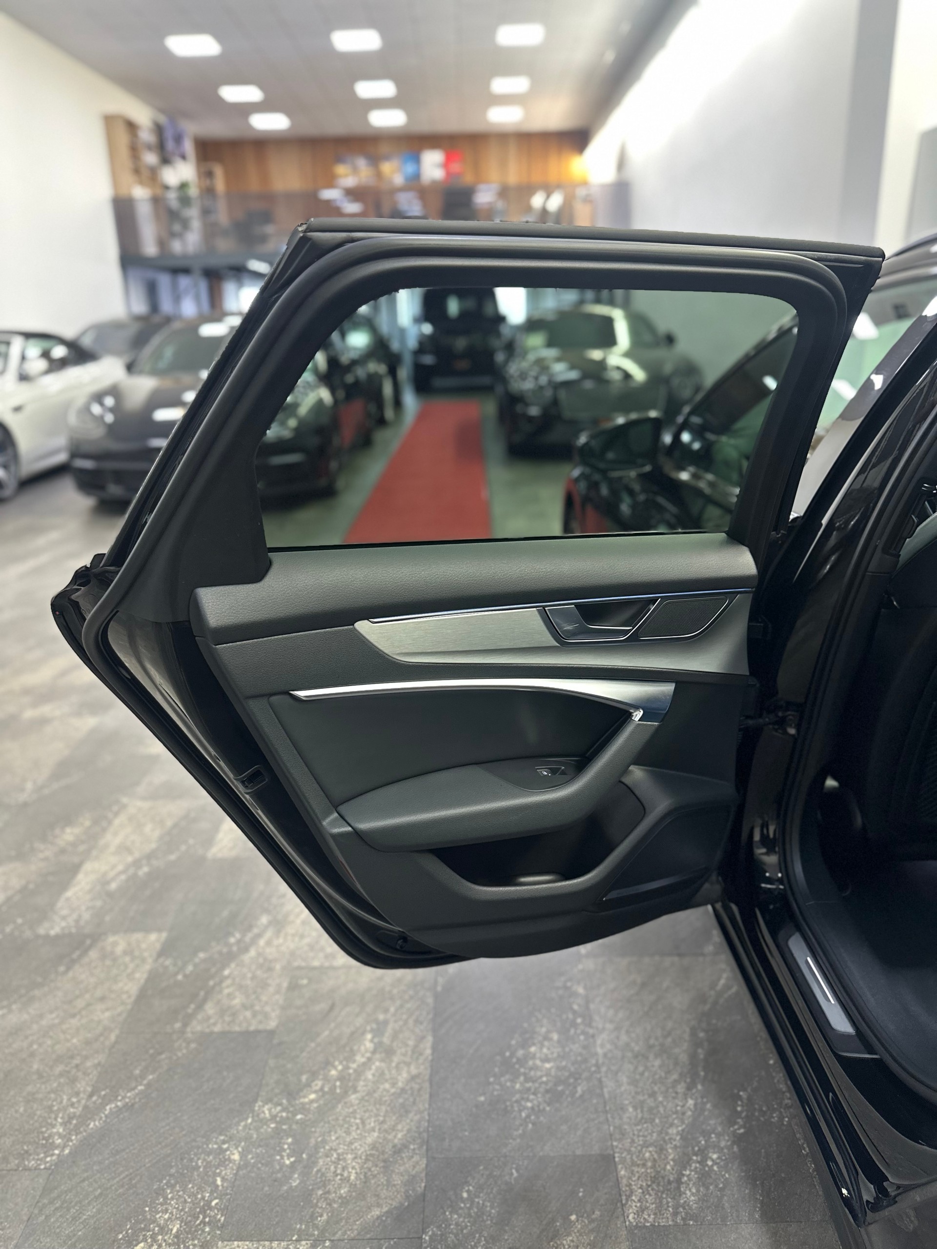 AUDI A6 Avant 40 TDI Sport quattro S-tronic-image-23