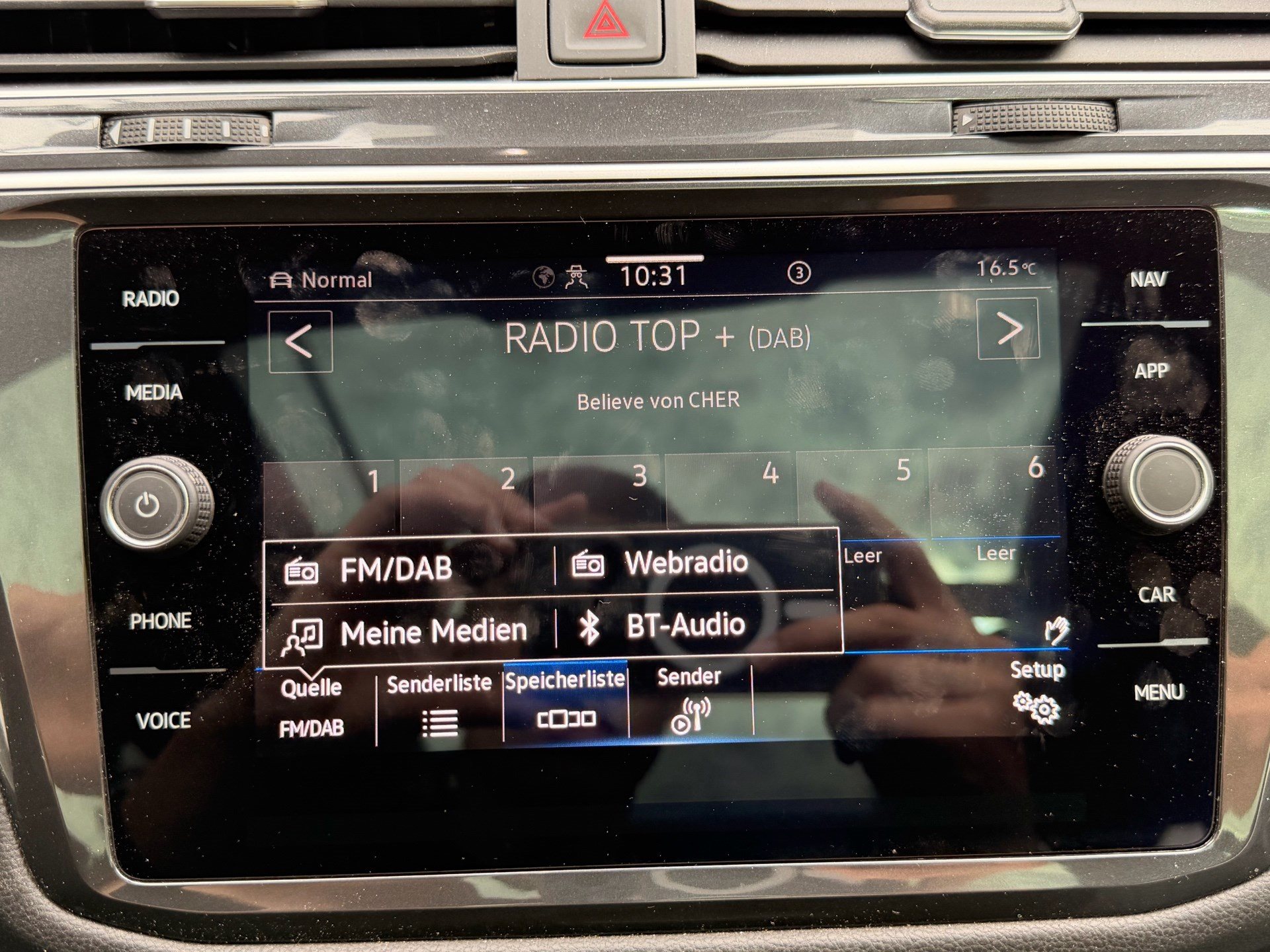 VW Tiguan Allspace R-LINE 4MOTION BLACK STYLE *** PANORAMAGLASDACH, 7-SITZER & ANHÄNGEKUPPLUNG***-image-17