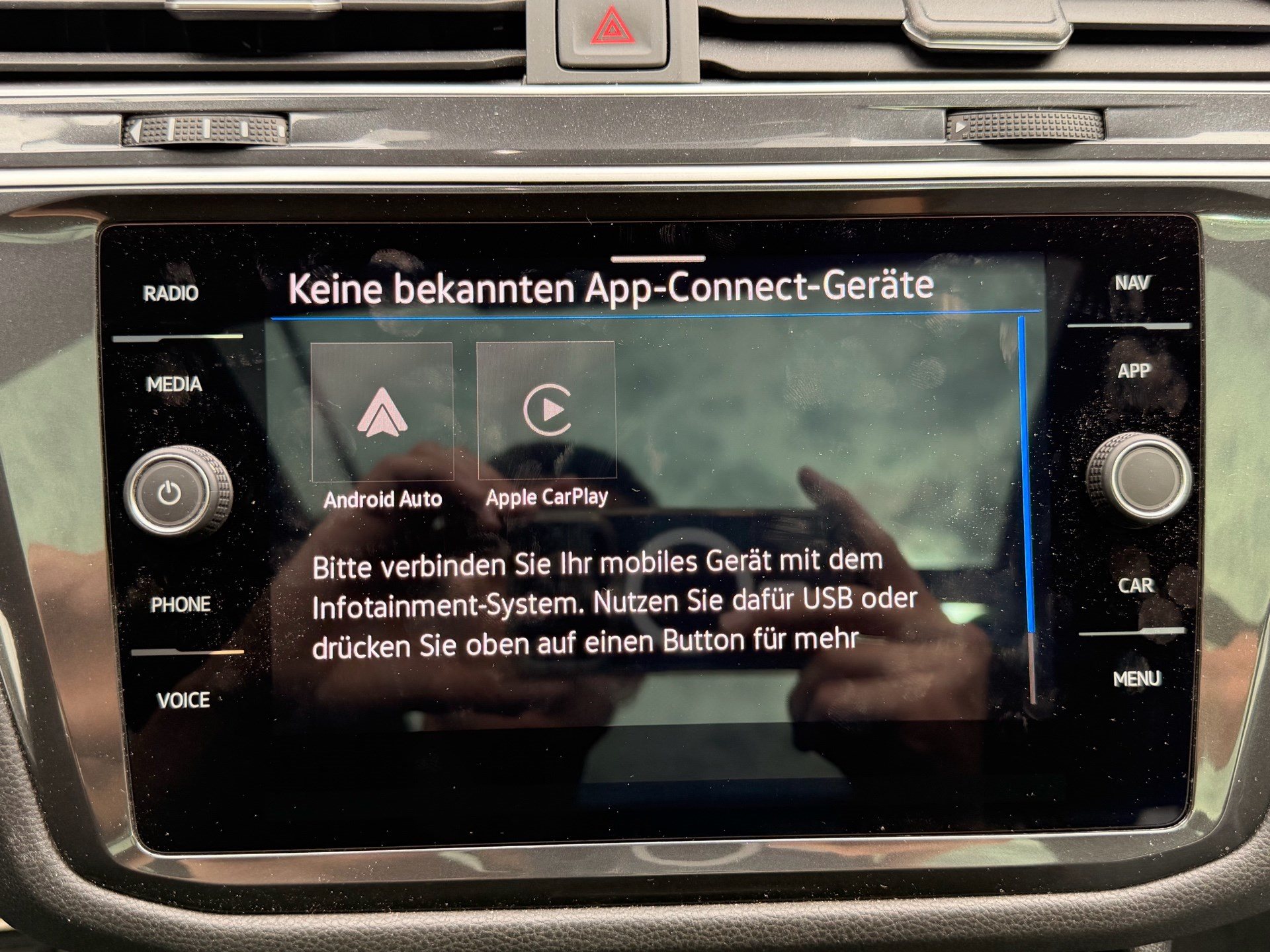 VW Tiguan Allspace R-LINE 4MOTION BLACK STYLE *** PANORAMAGLASDACH, 7-SITZER & ANHÄNGEKUPPLUNG***-image-16