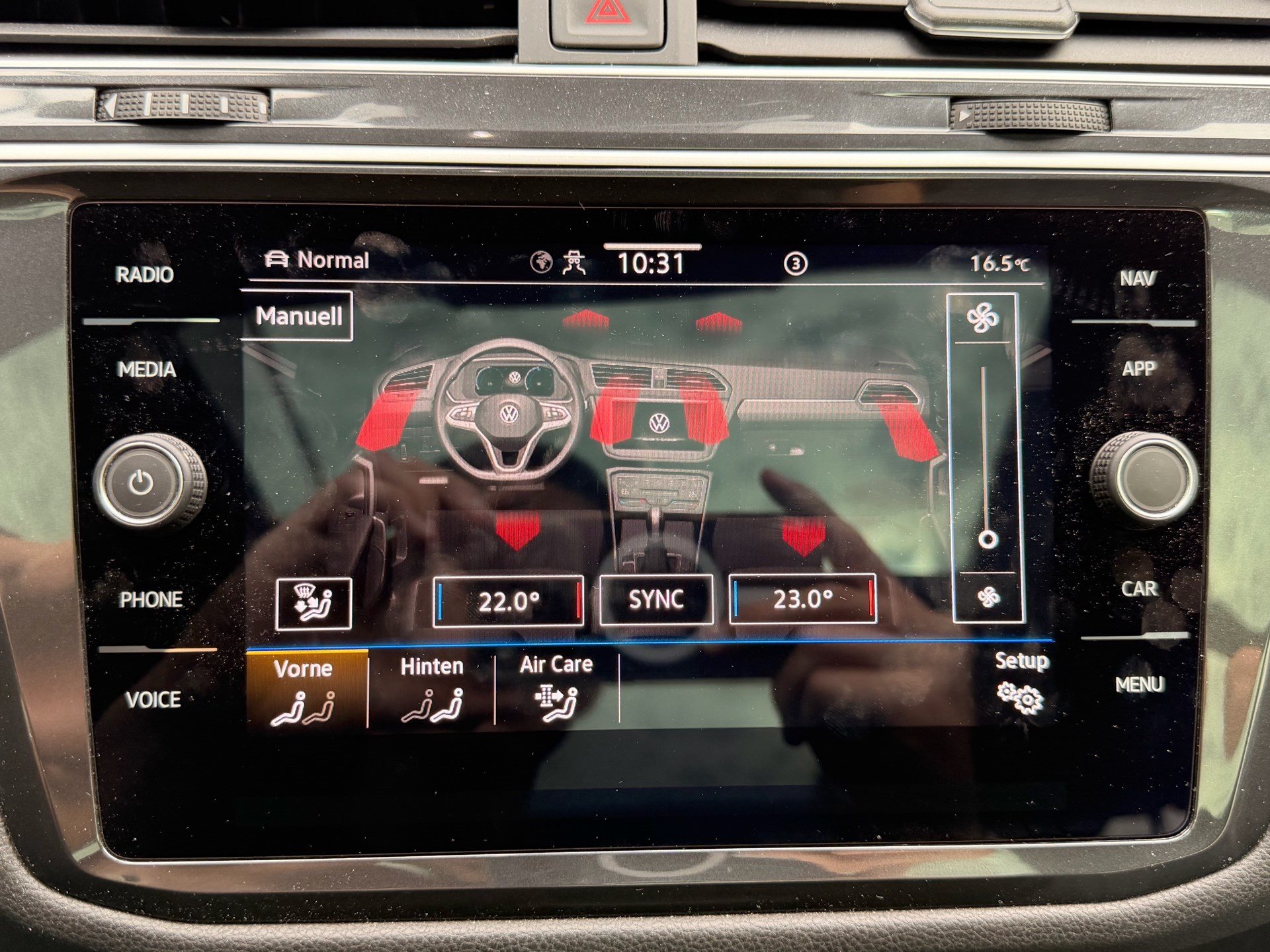 VW Tiguan Allspace R-LINE 4MOTION BLACK STYLE *** PANORAMAGLASDACH, 7-SITZER & ANHÄNGEKUPPLUNG***-image-19
