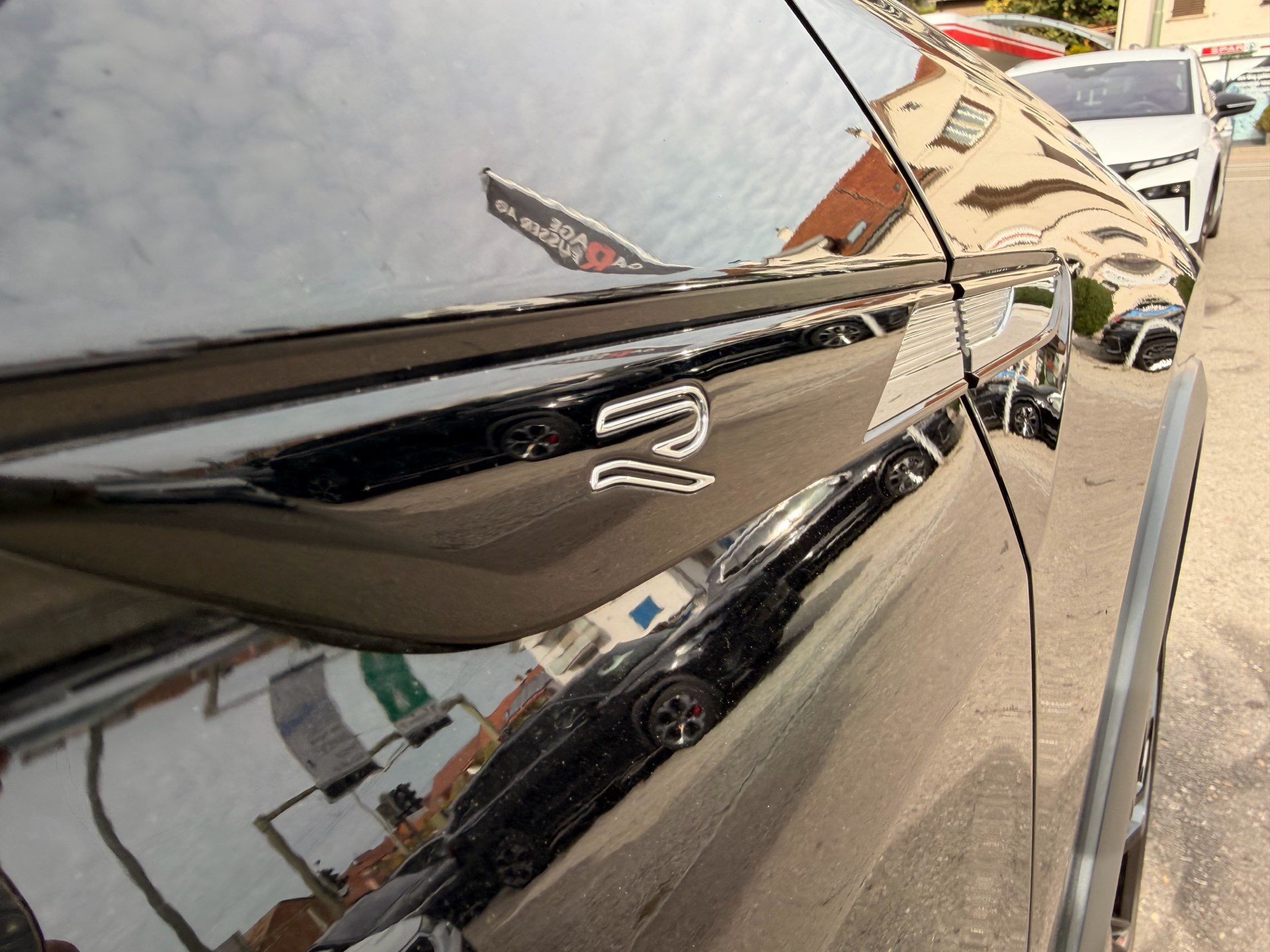 VW Tiguan Allspace R-LINE 4MOTION BLACK STYLE *** PANORAMAGLASDACH, 7-SITZER & ANHÄNGEKUPPLUNG***-image-30