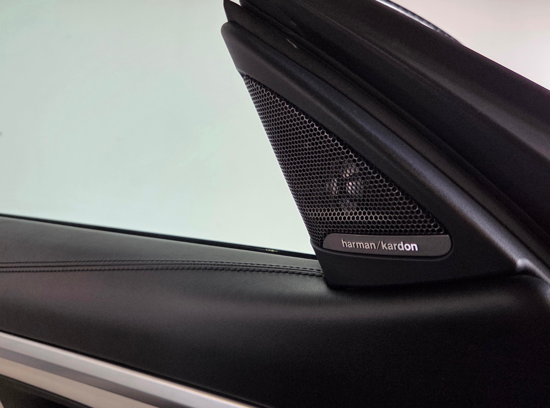 BMW M4 Coupé-image-16