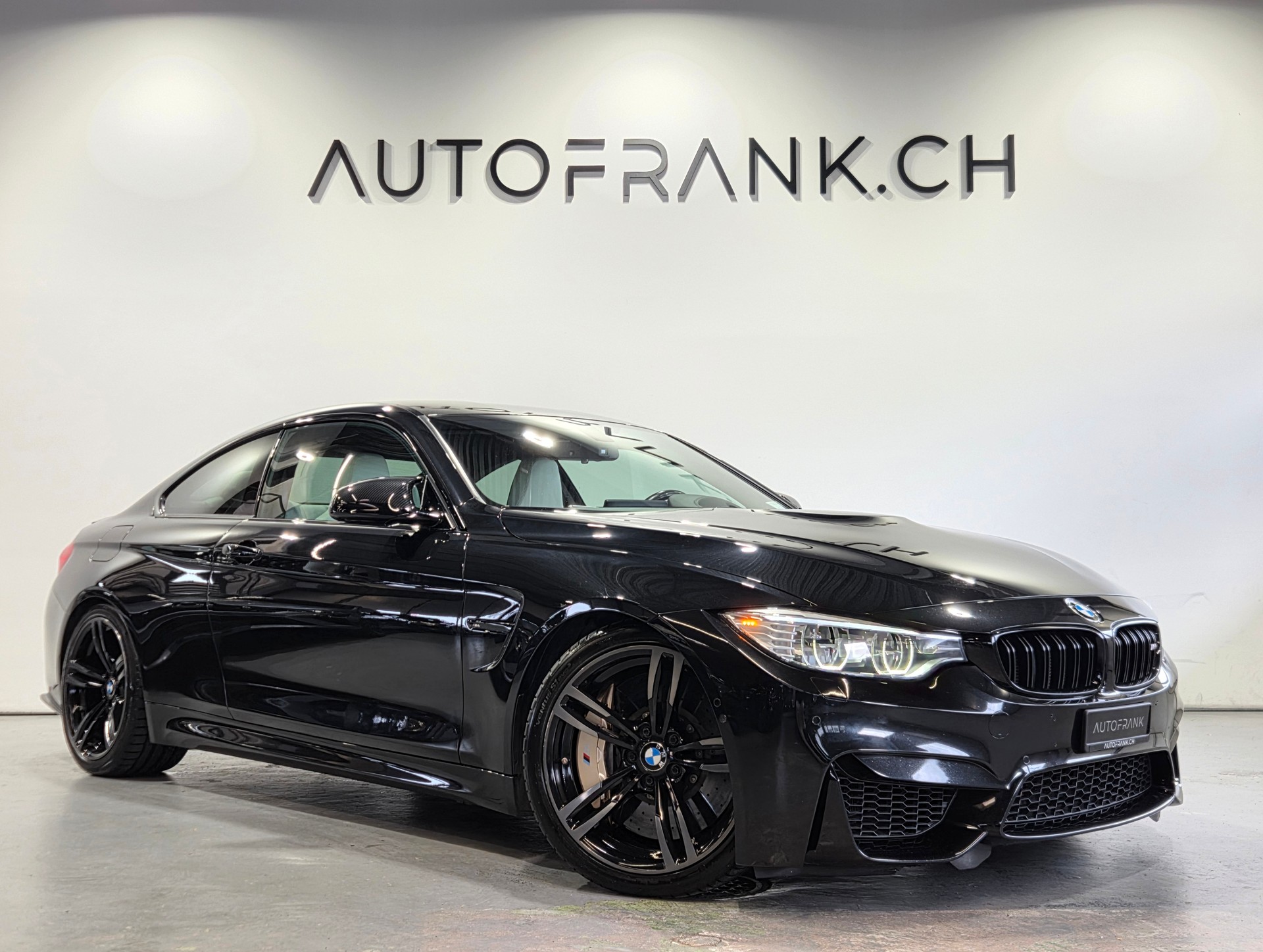 BMW M4 Coupé-image-13