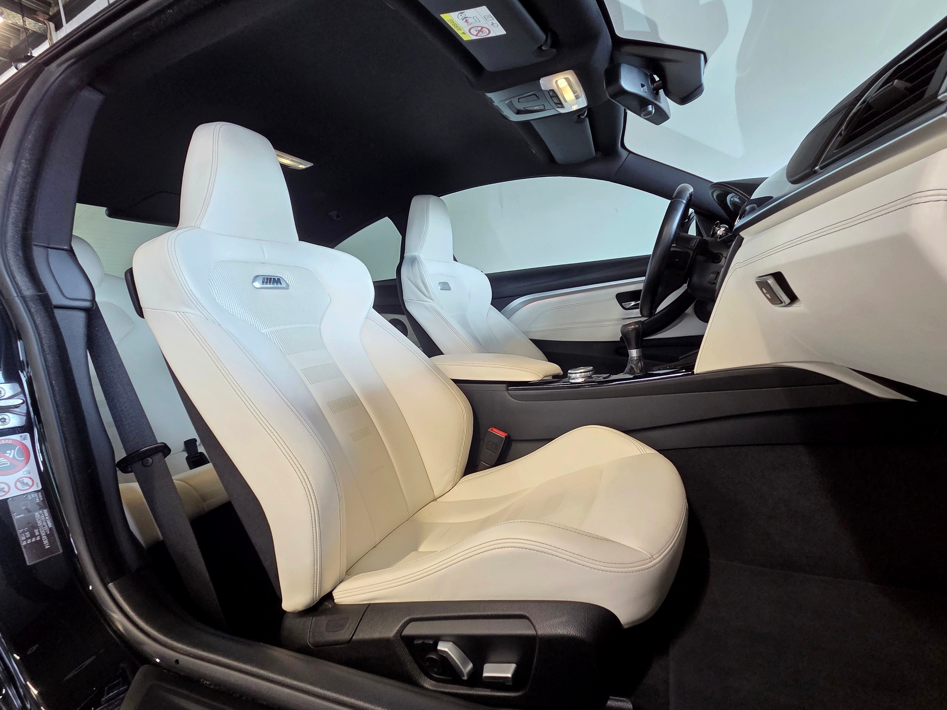 BMW M4 Coupé-image-7