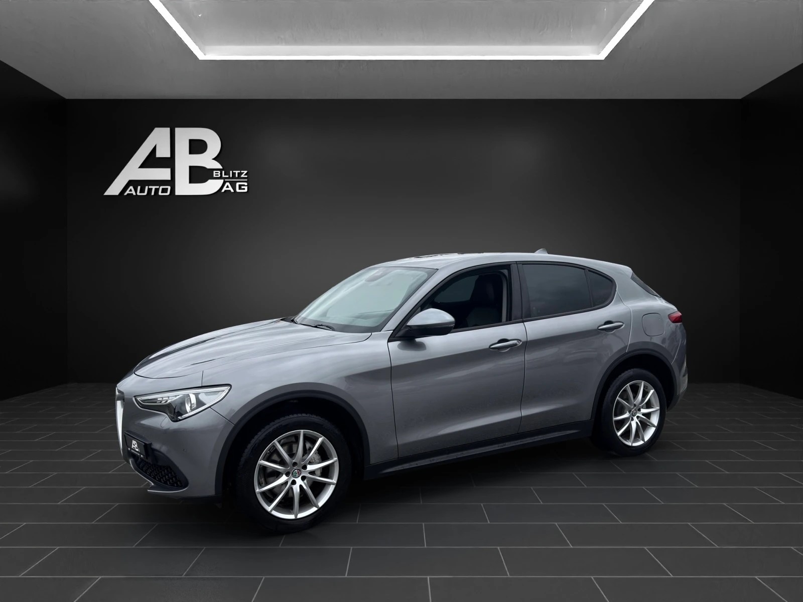 ALFA ROMEO Stelvio 2.0 Super Q4 Automatic-showroom-element-1