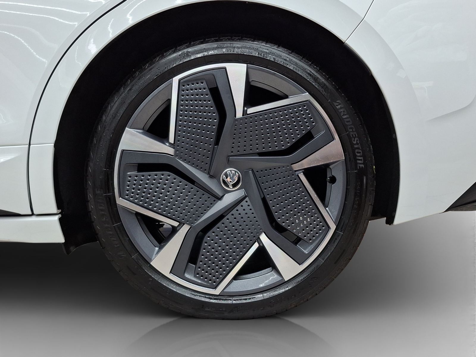 SKODA Enyaq Coupé RS iV 80 4x4-image-15