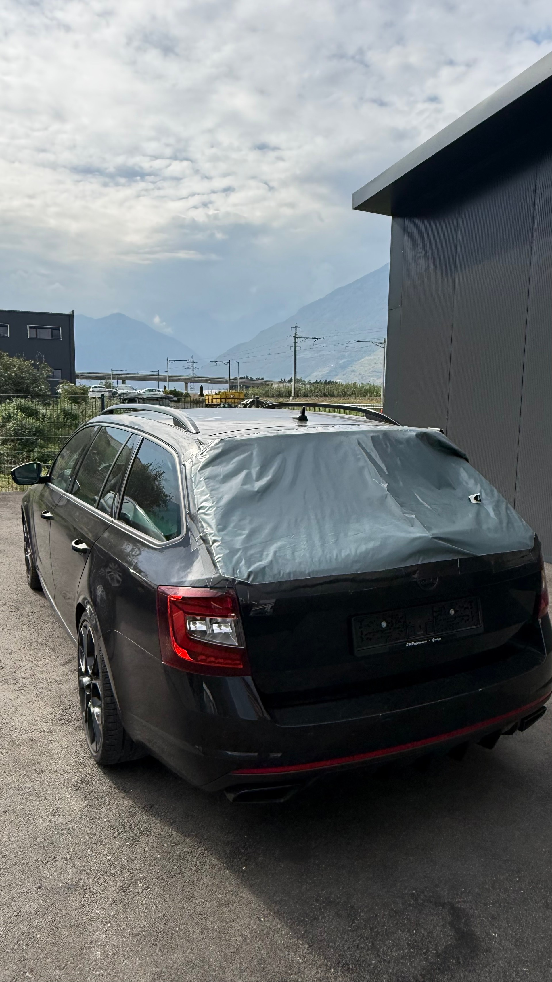 SKODA Octavia Combi 2.0 TSI RS DSG-image-5