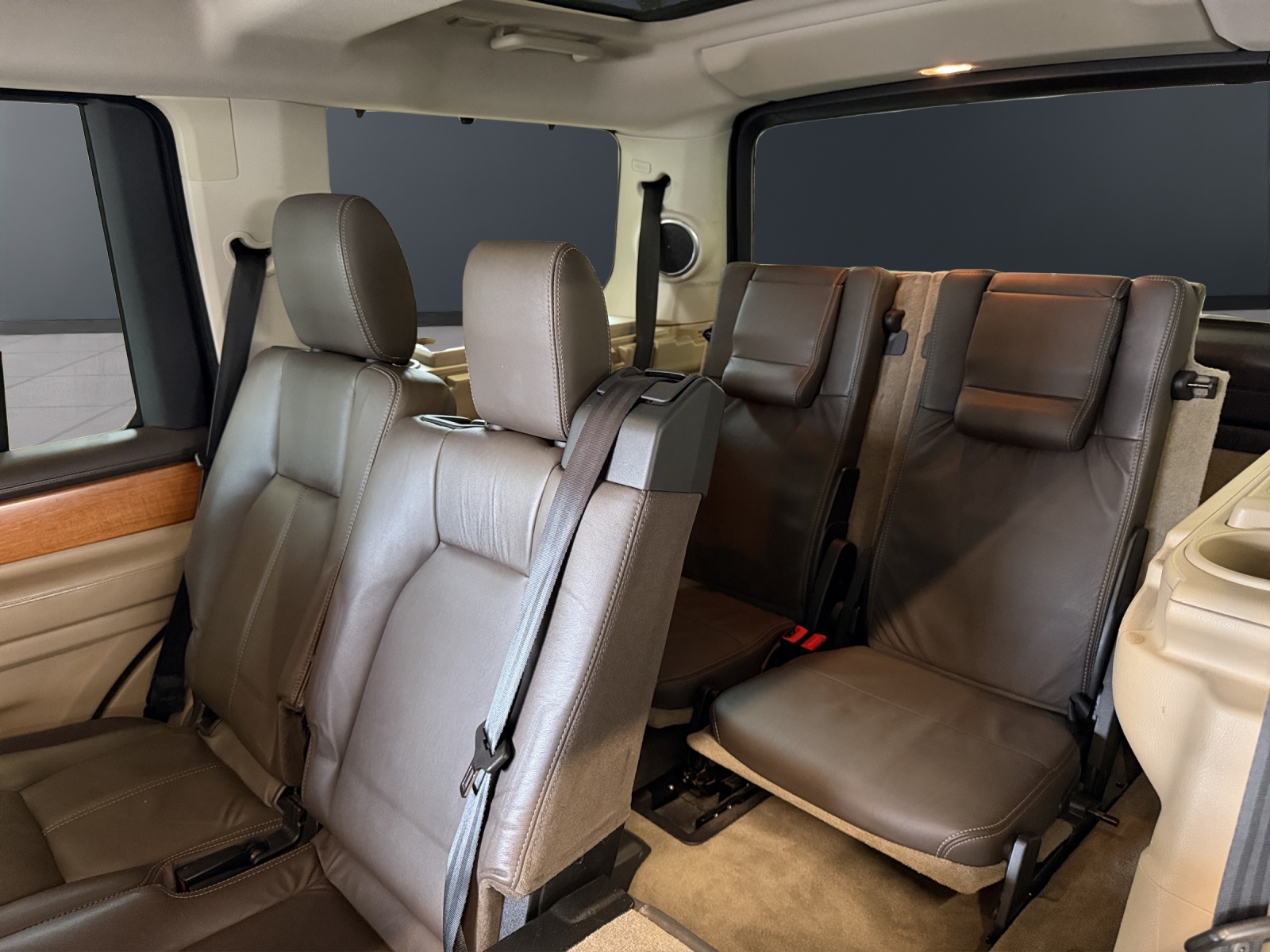 LAND ROVER Discovery 3.0 SDV6 HSE Luxury Automatic-image-26