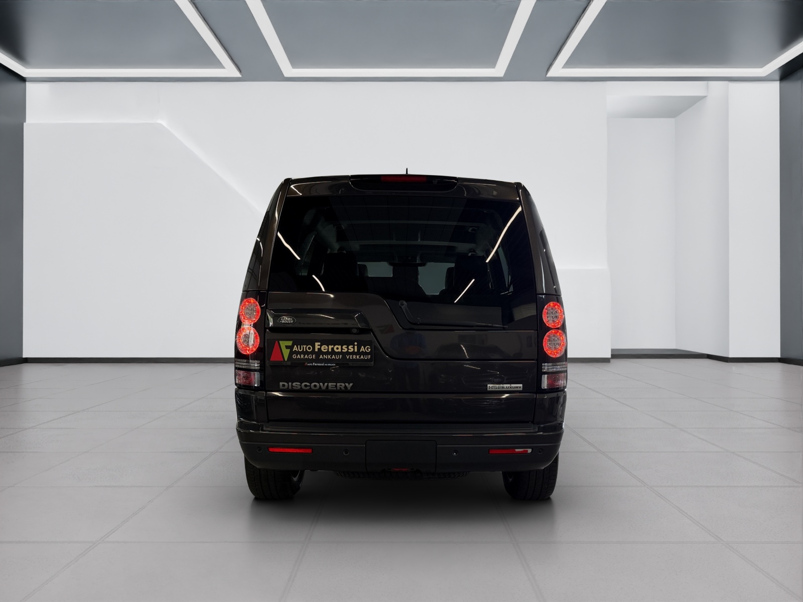 LAND ROVER Discovery 3.0 SDV6 HSE Luxury Automatic-image-4