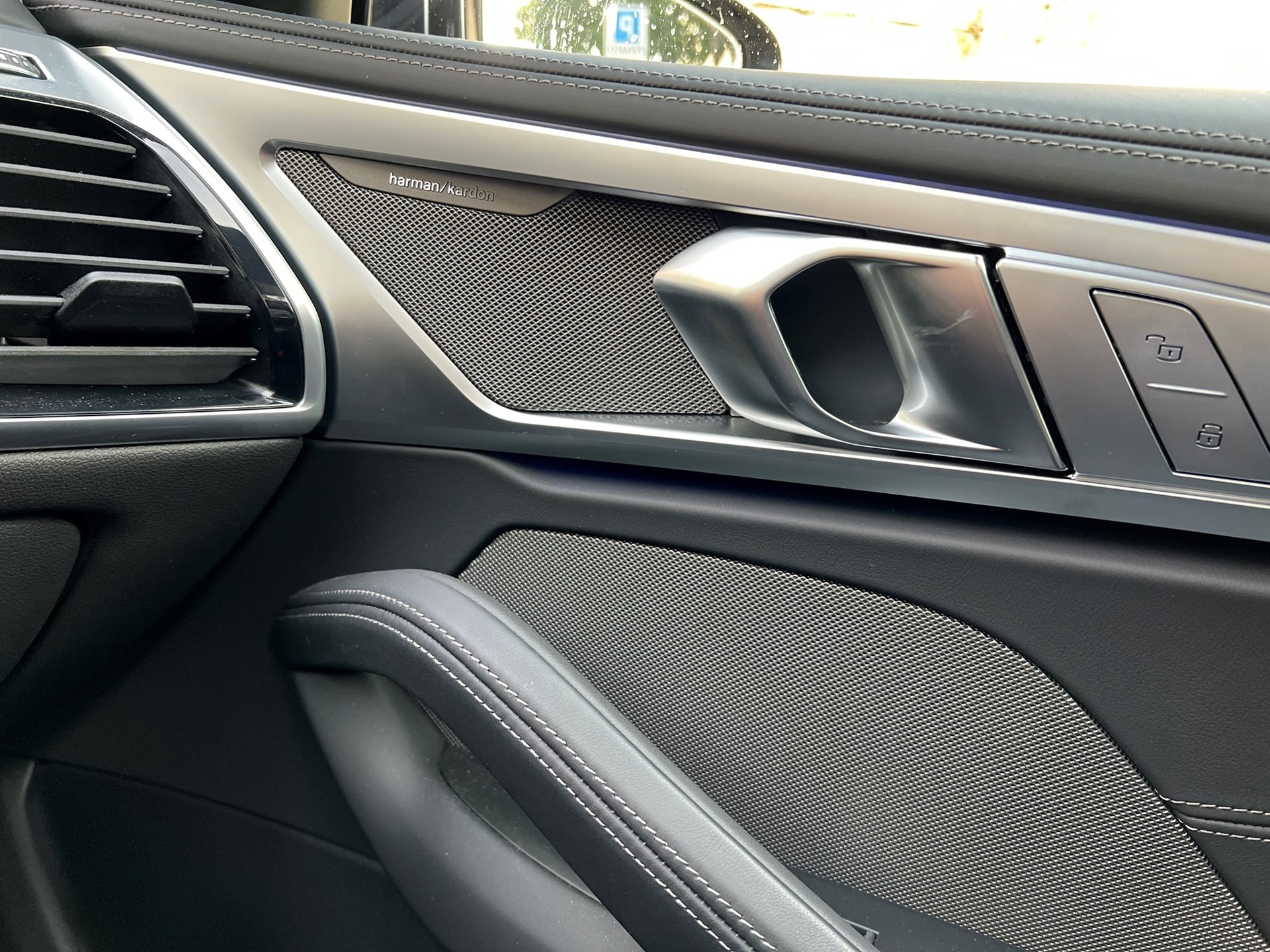 BMW 840d xDrive 48V M Sport Steptronic-image-13