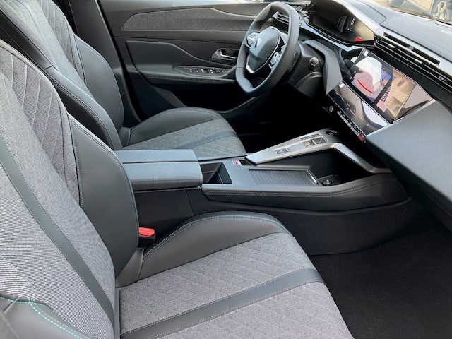PEUGEOT 408 1.2 PureTech Allure Pack EAT8-image-4