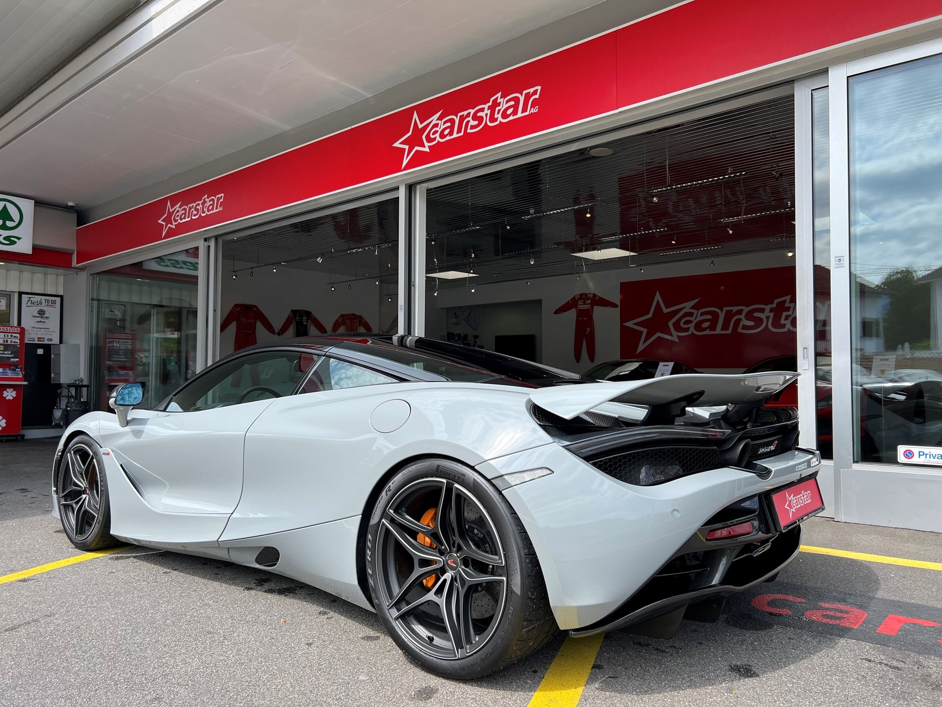 McLAREN 720S Coupé Performance 4.0 V8 SSG-showroom-element-2