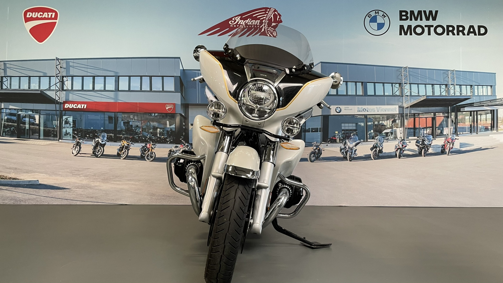 BMW R 18 Transcontinental-image-1