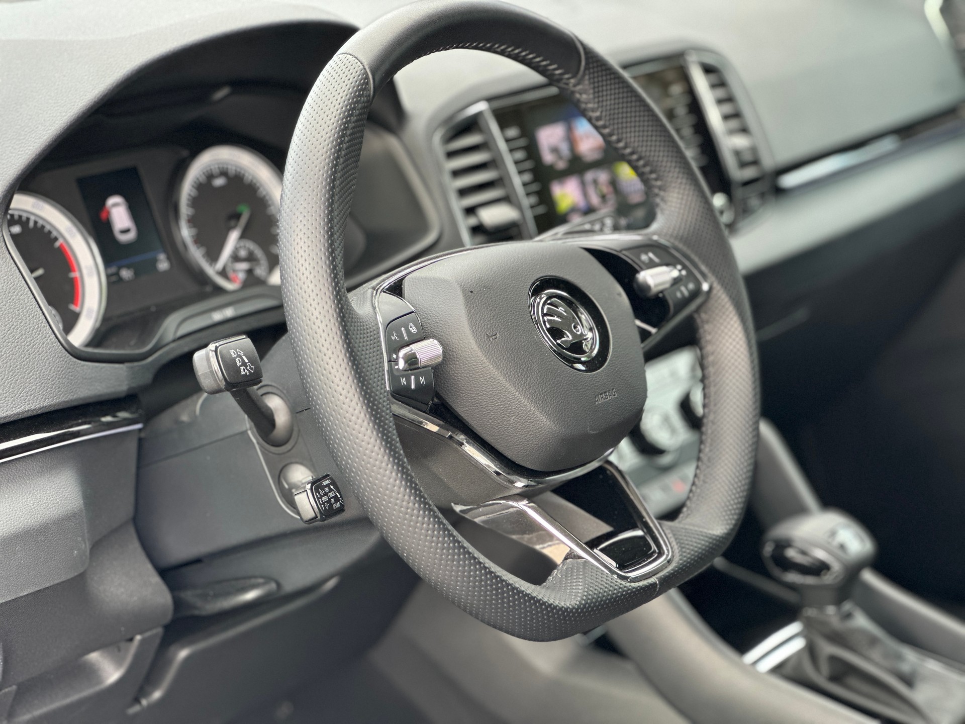 SKODA Karoq 1.5 TSI Style DSG-image-12