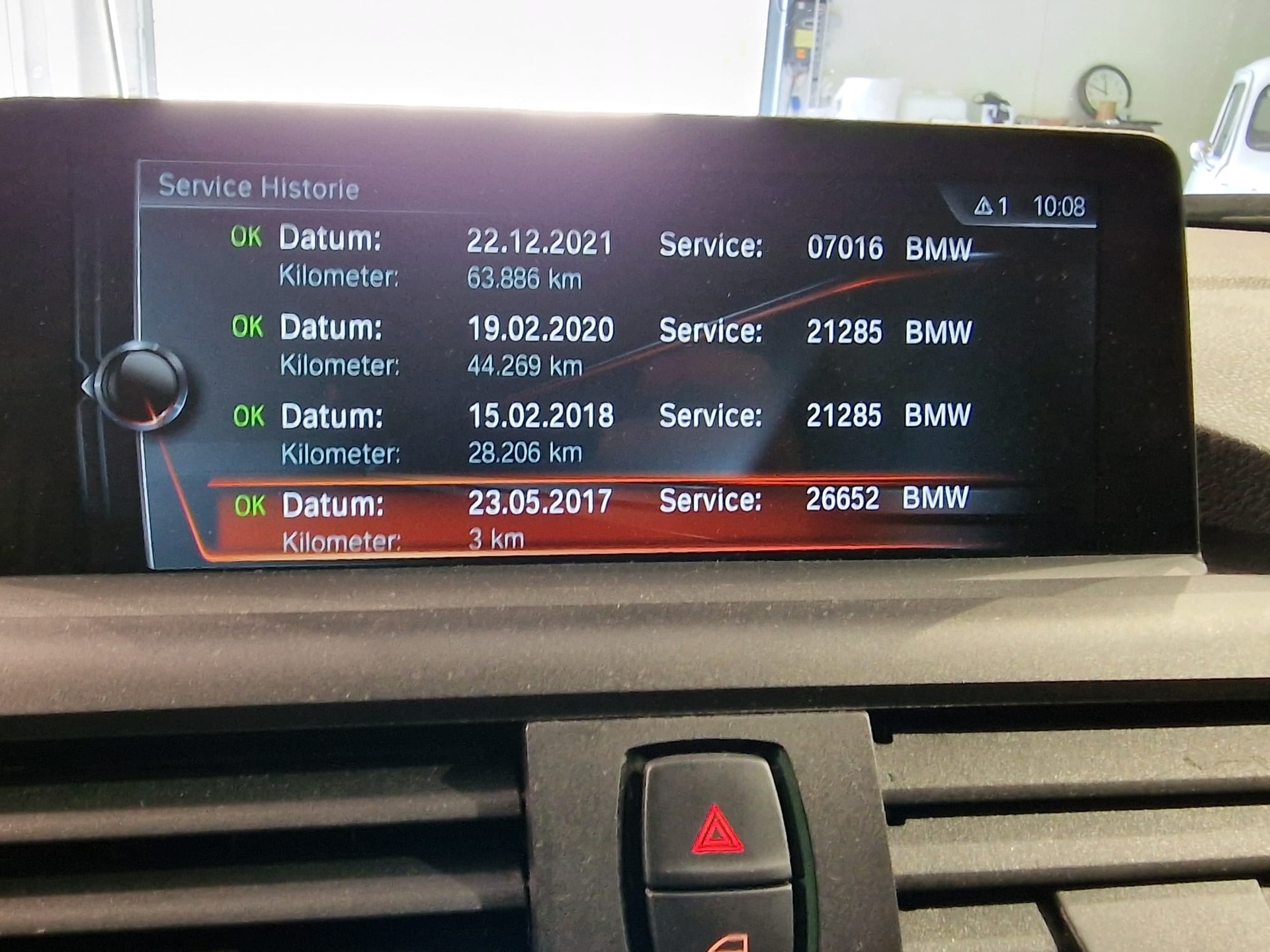BMW 120d xDrive M Sport Steptronic-image-11