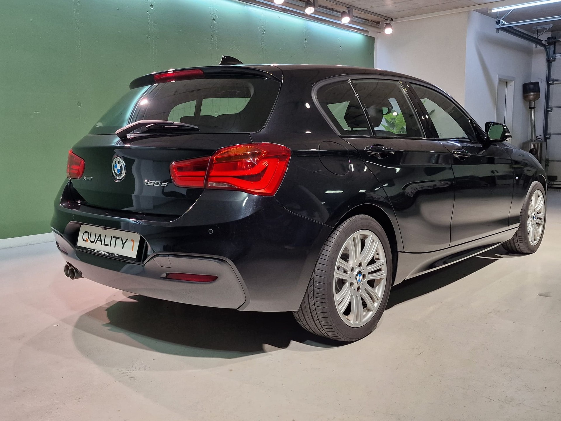 BMW 120d xDrive M Sport Steptronic-image-5