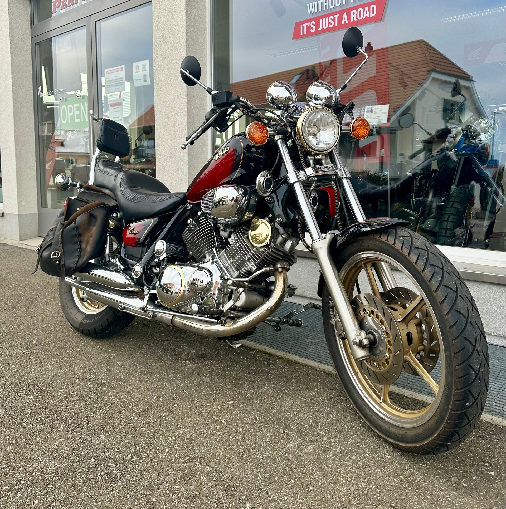 YAMAHA XV 1100 Virago-showroom-element-1