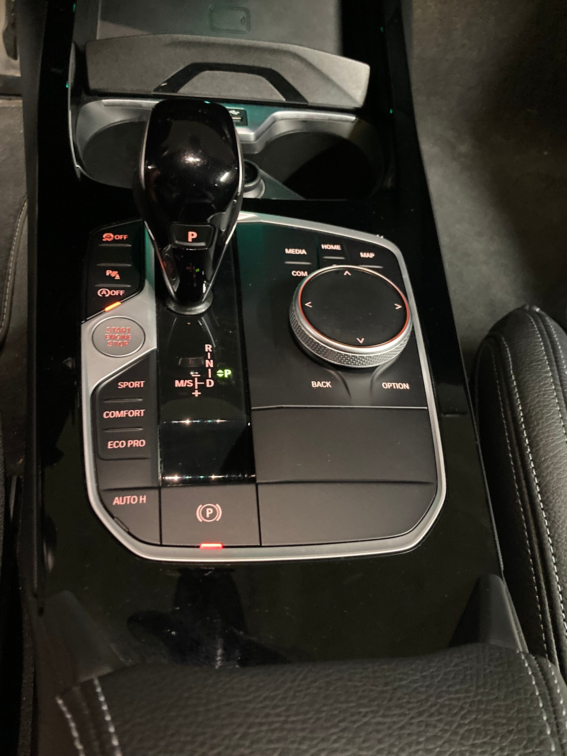 BMW M135i xDrive M Sport Pro Steptronic-image-15