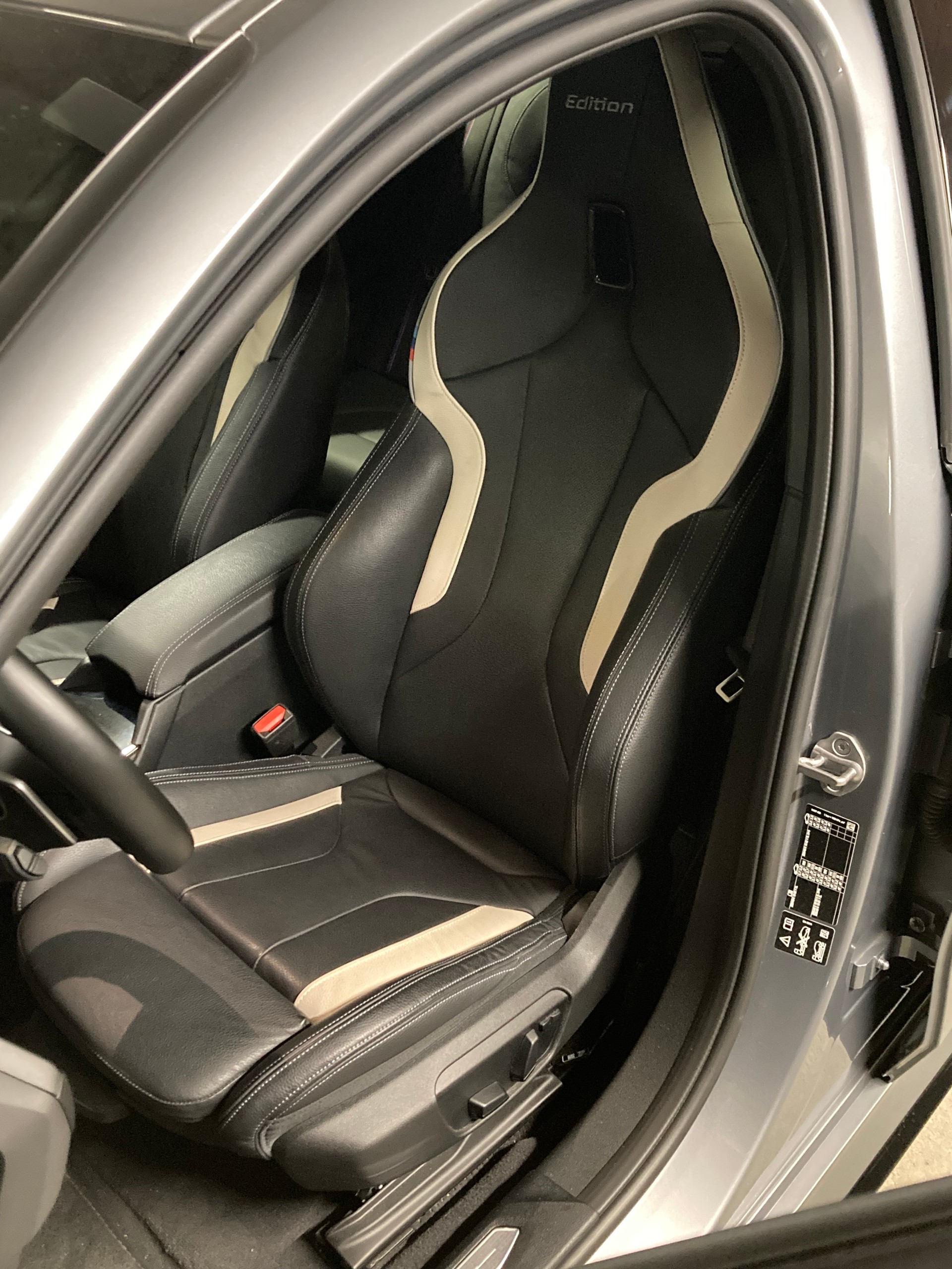 BMW M135i xDrive M Sport Pro Steptronic-image-11