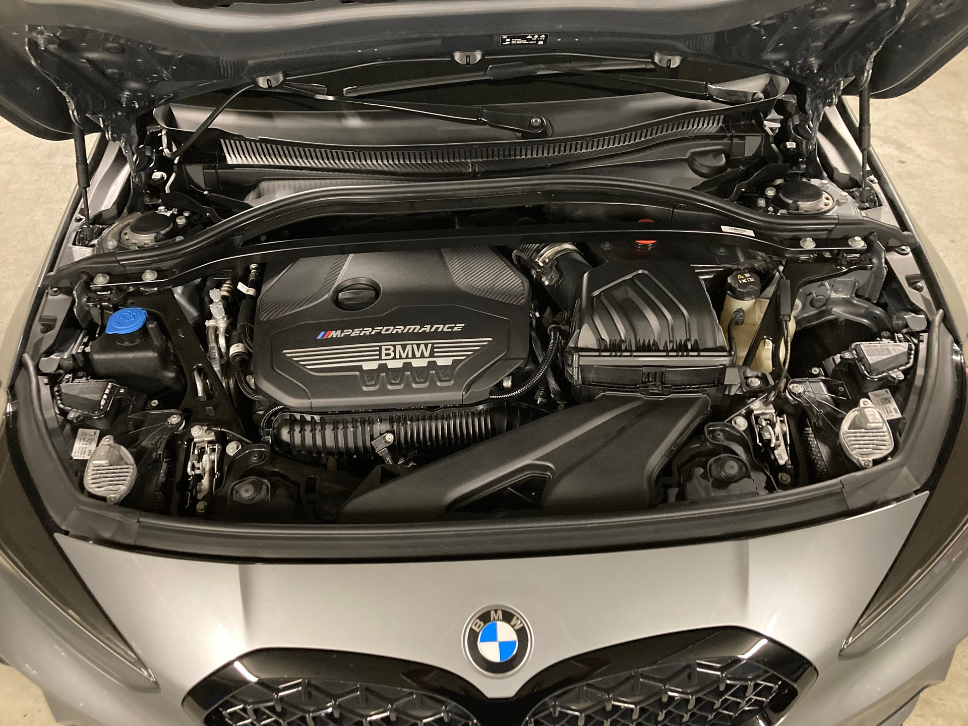 BMW M135i xDrive M Sport Pro Steptronic-image-7