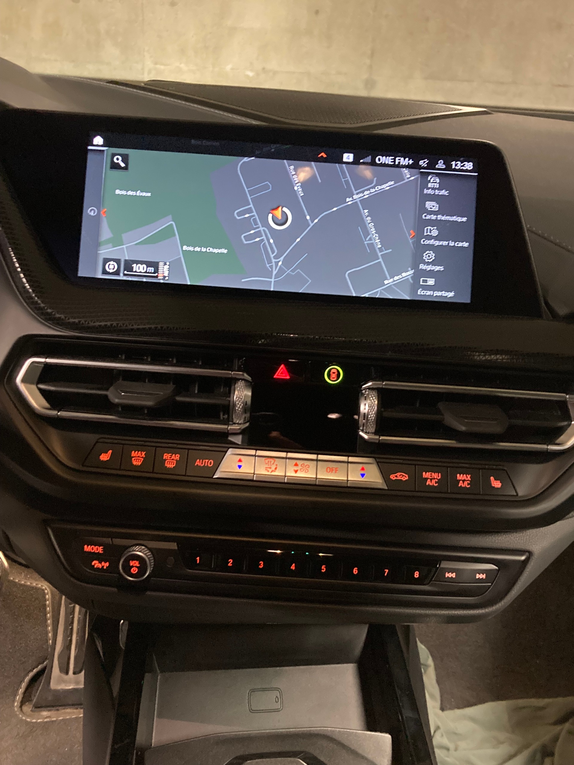 BMW M135i xDrive M Sport Pro Steptronic-image-17