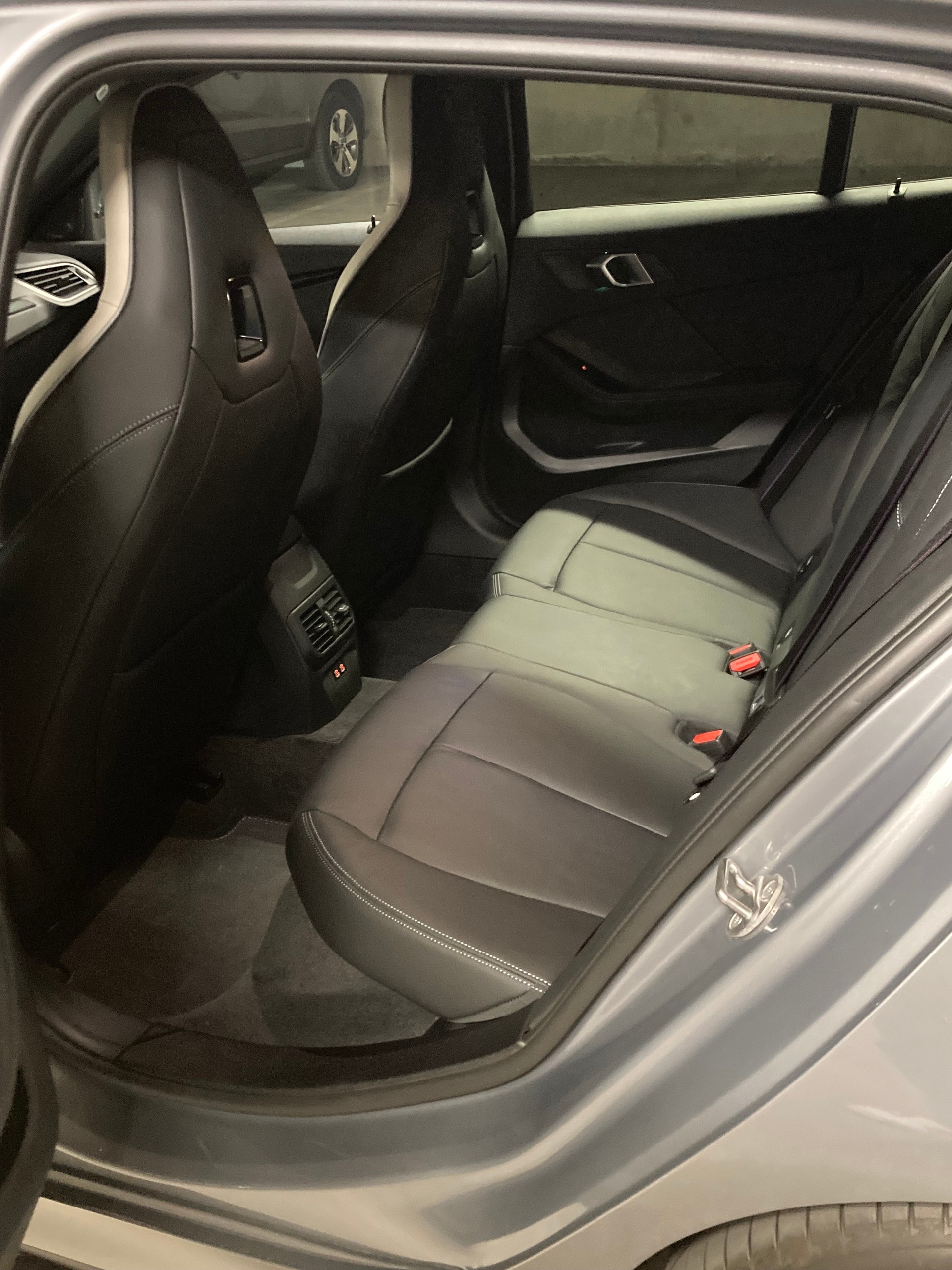 BMW M135i xDrive M Sport Pro Steptronic-image-19
