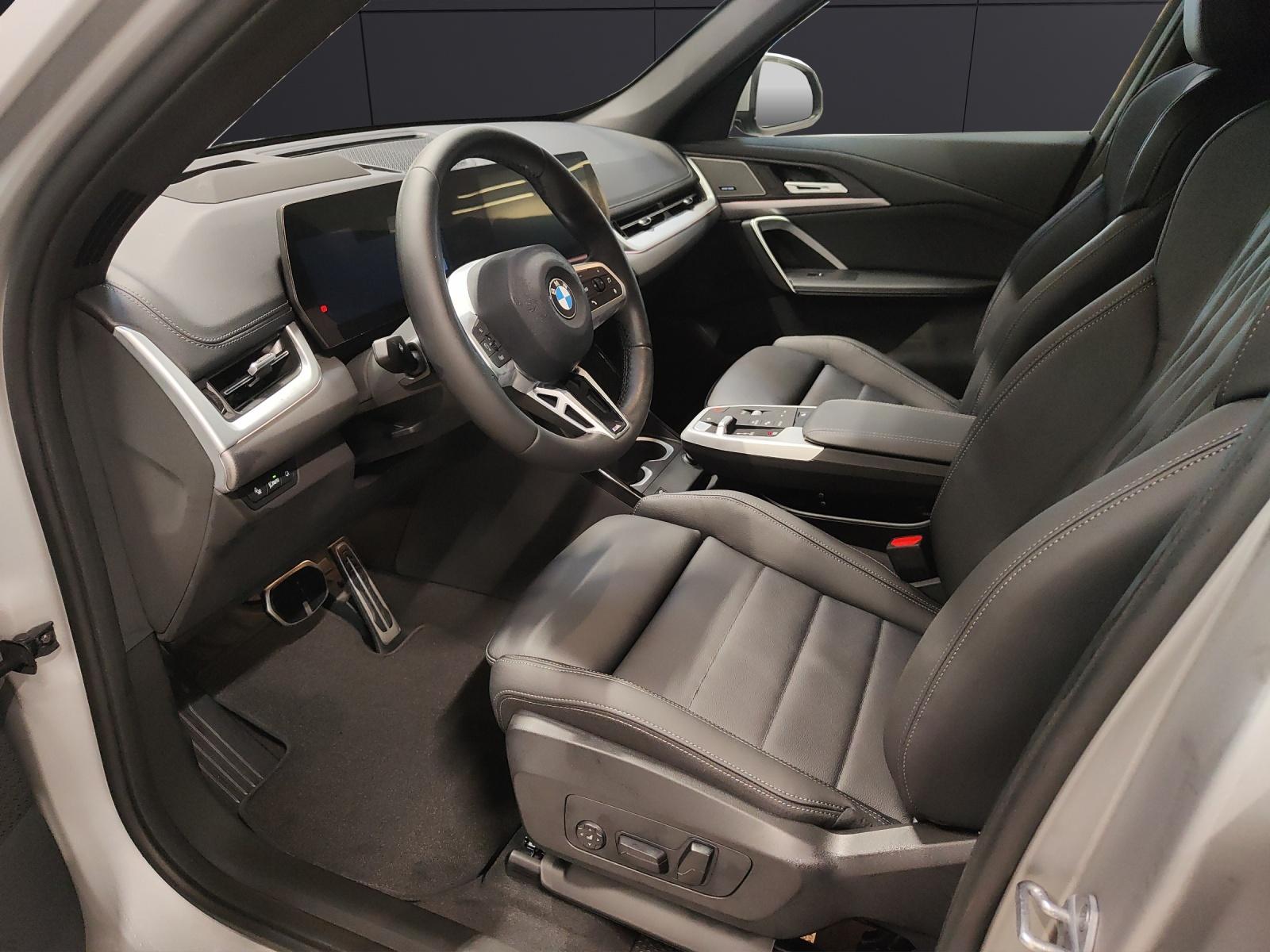 BMW X1 23d xDrive paddles-showroom-element-1