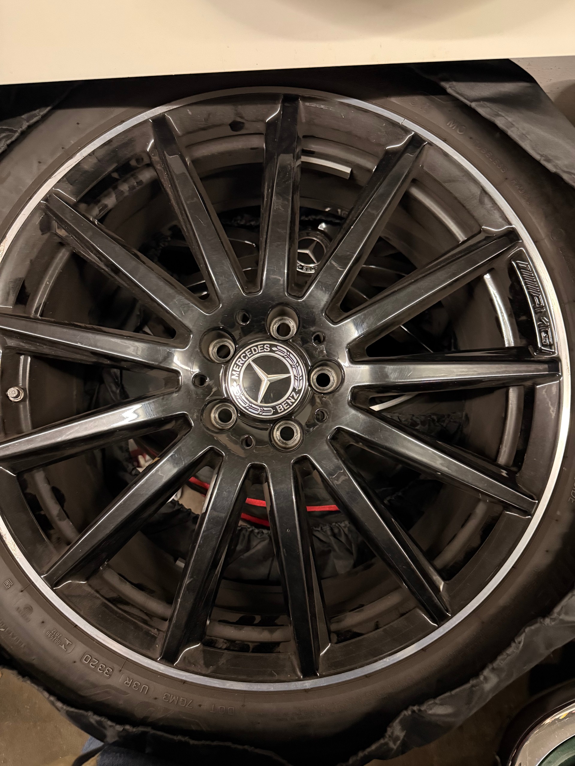 MERCEDES-BENZ GLA 200 AMG Line 7G-DCT-image-8