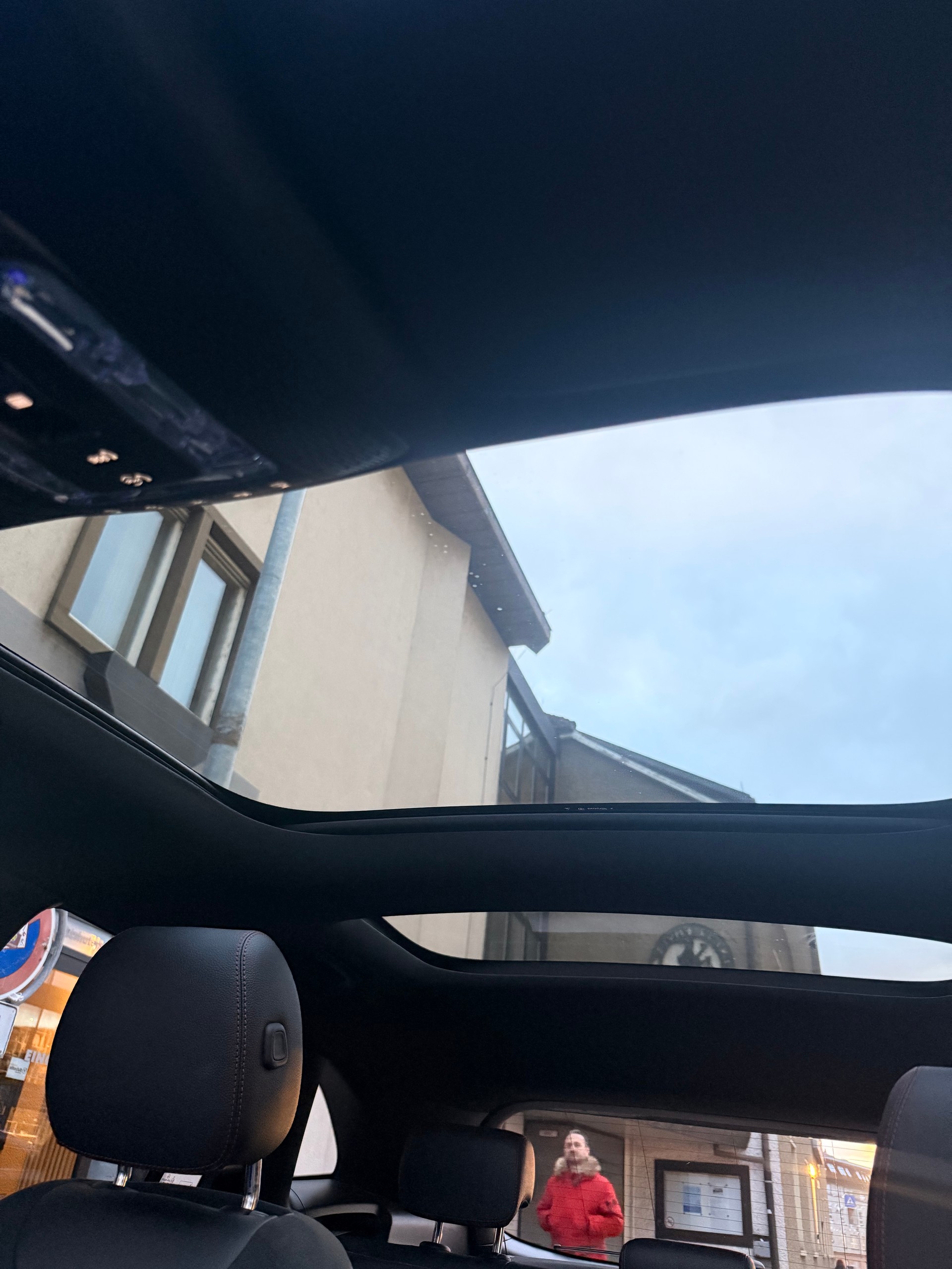 MERCEDES-BENZ GLA 200 AMG Line 7G-DCT-image-7